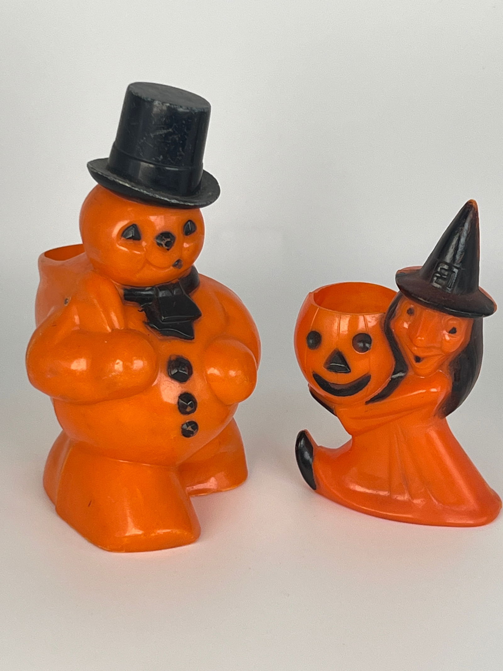 Two Halloween Rosbro Candy Containers (1 of 8)