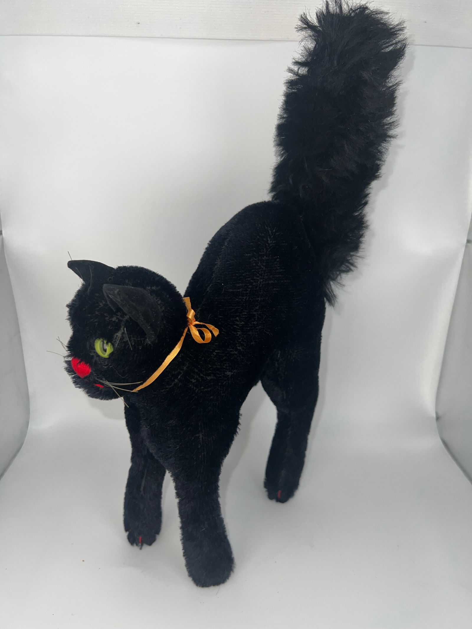 Vintage Humpback Black Cat (1 of 6)