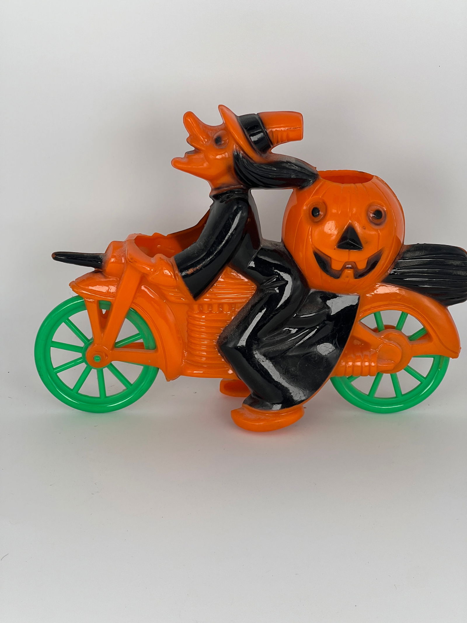 Rosbro Witch on Motorcycle Candy Container (1 of 8)