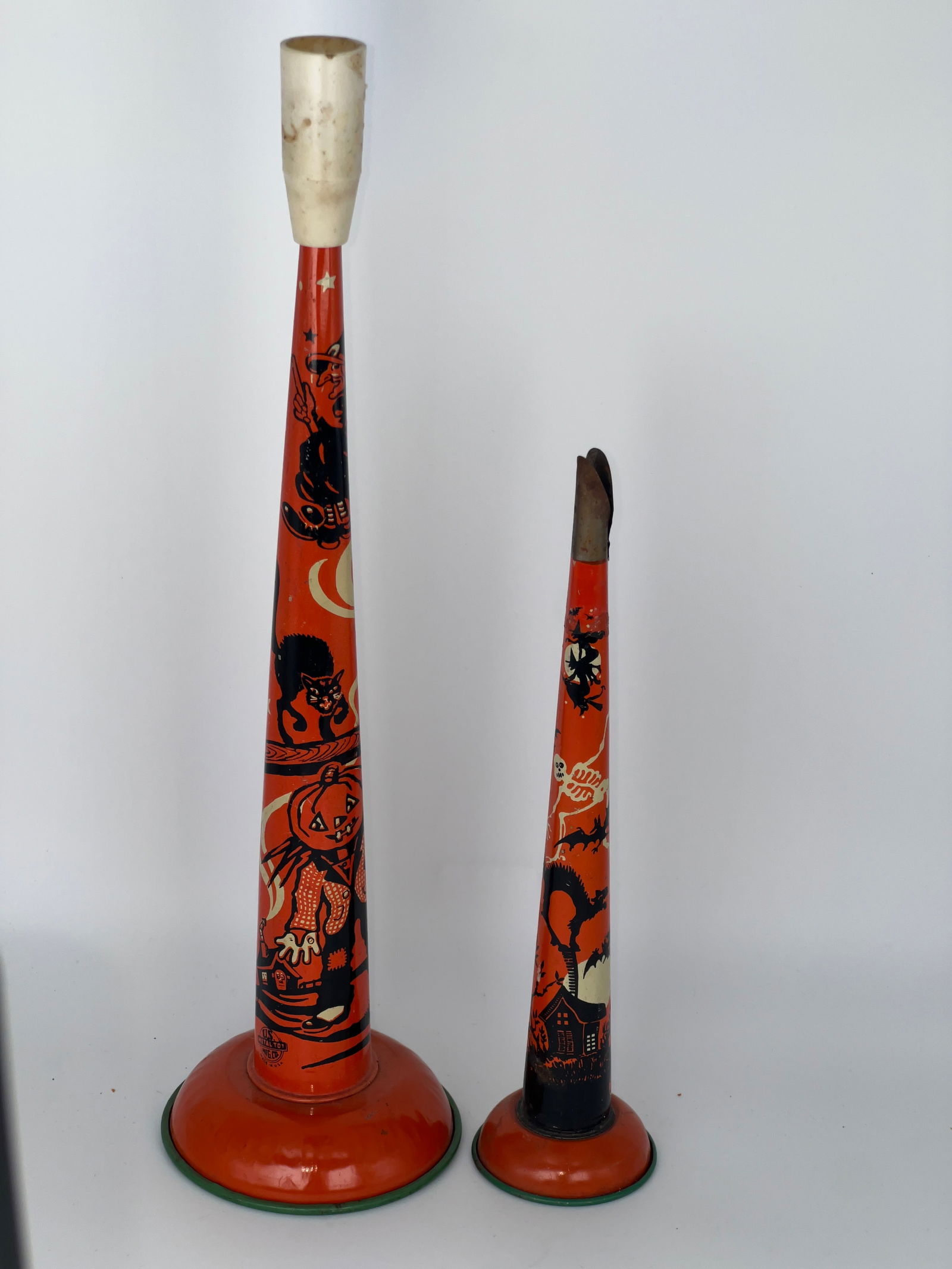 Two Litho Tin Halloween Noise Maker Horns (1 of 5)