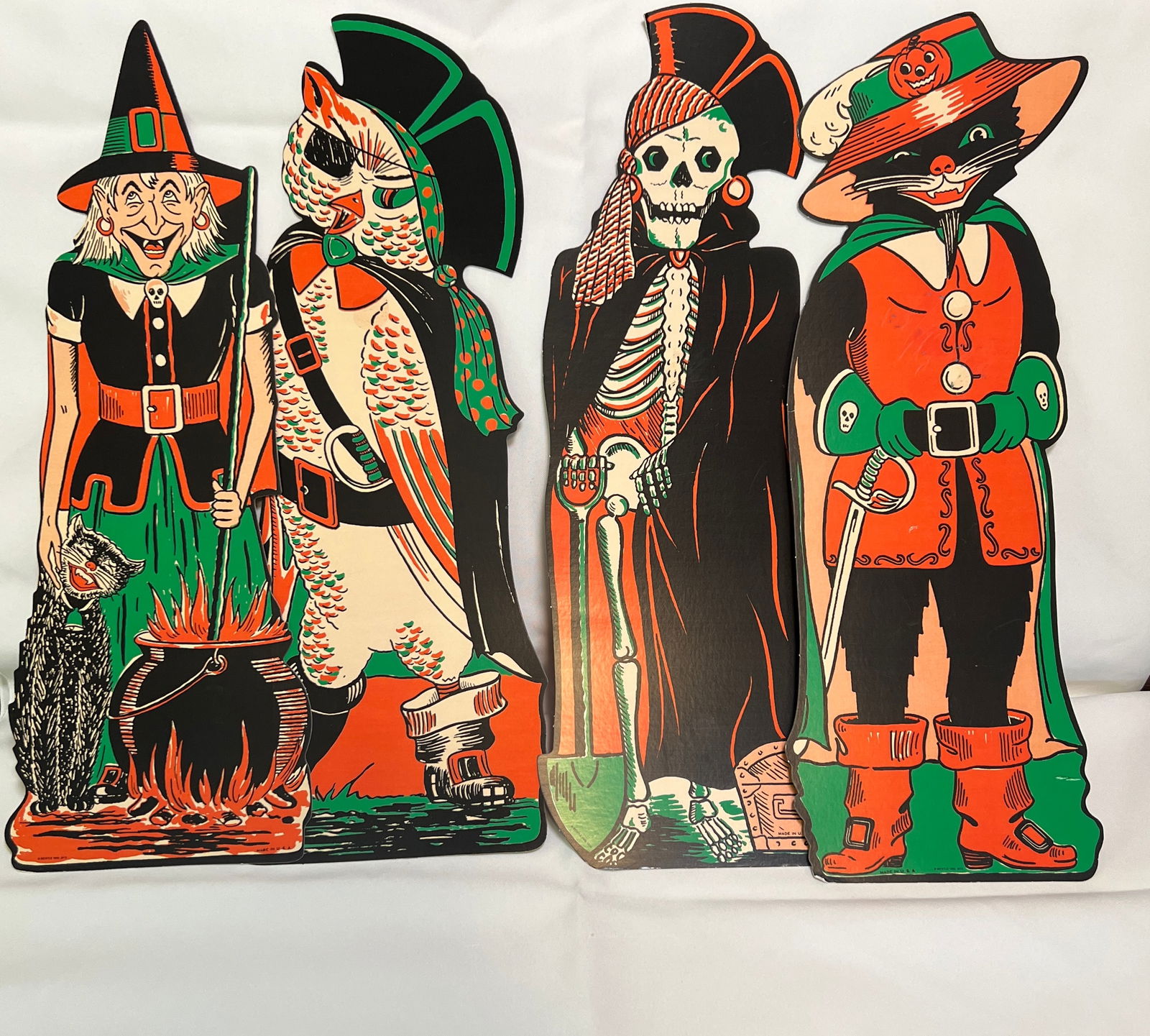 Set of Four Halloween Beistle Die Cuts Decorations (1 of 7)