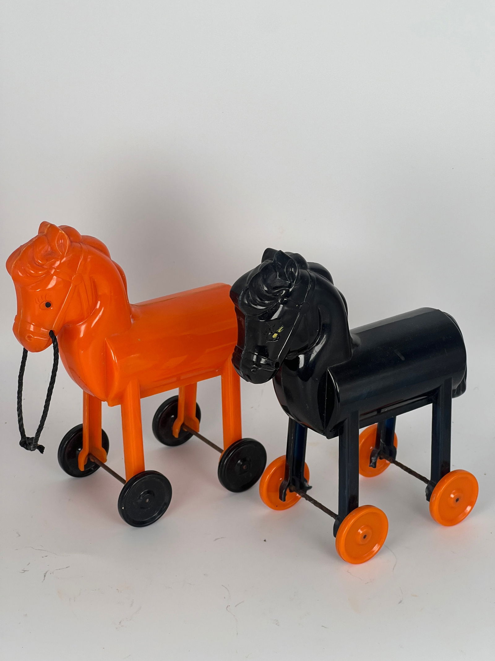 Two Rosbro Plastic Trojan Horse (1 of 6)