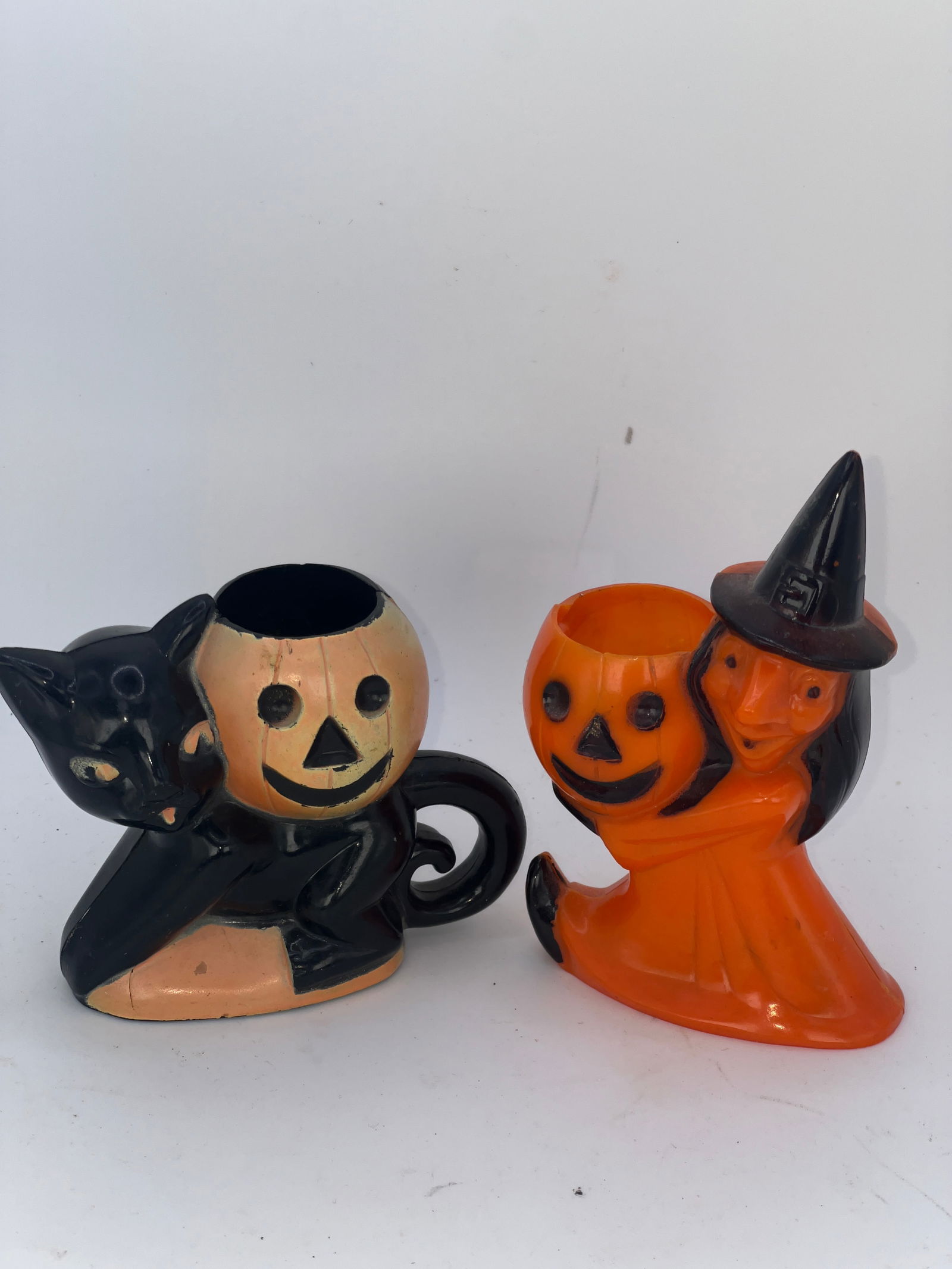 Two Rosbro Plastic Candy Containers (1 of 8)