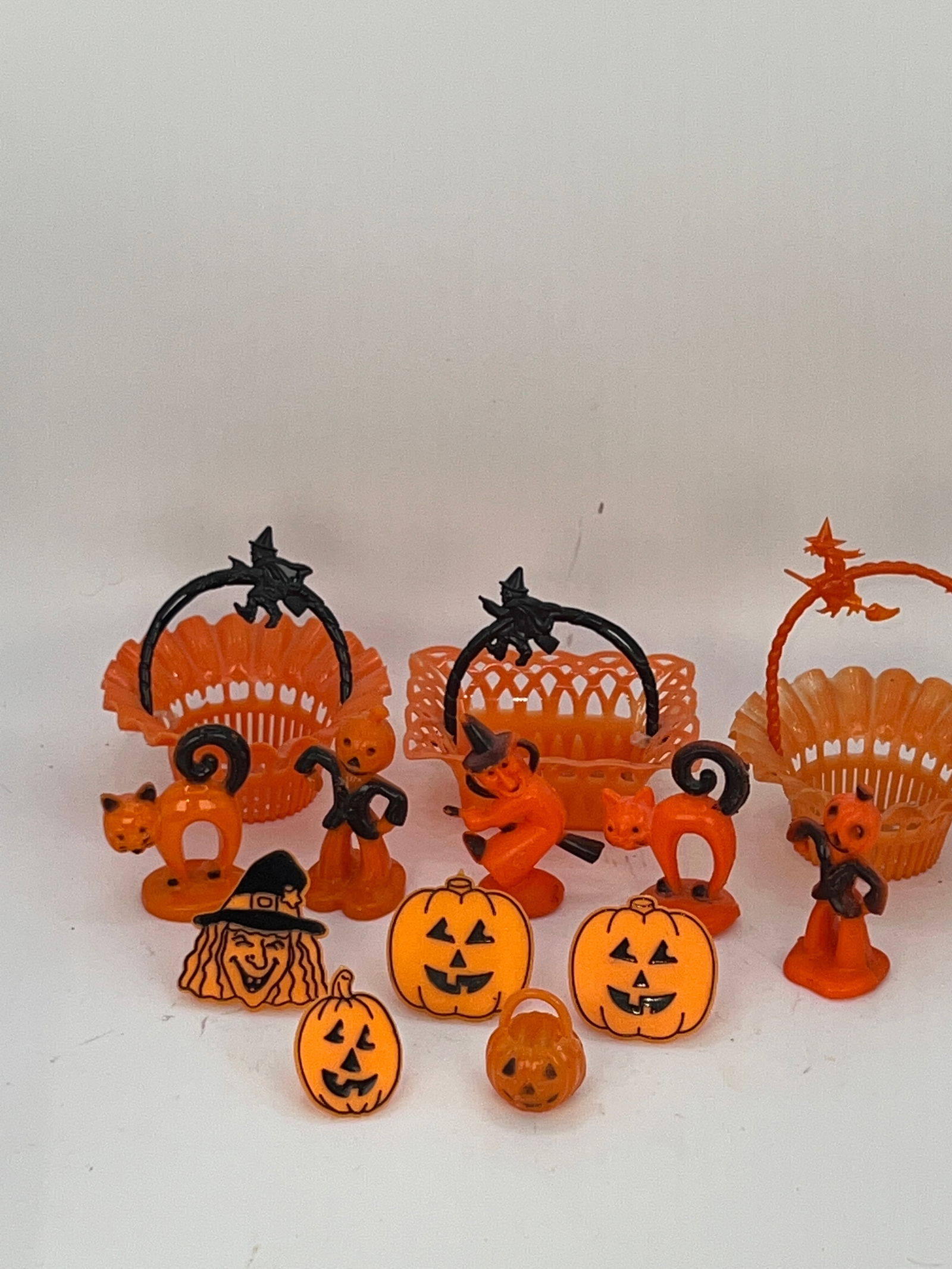 Three "Best" Candy Container Baskets (1 of 6)