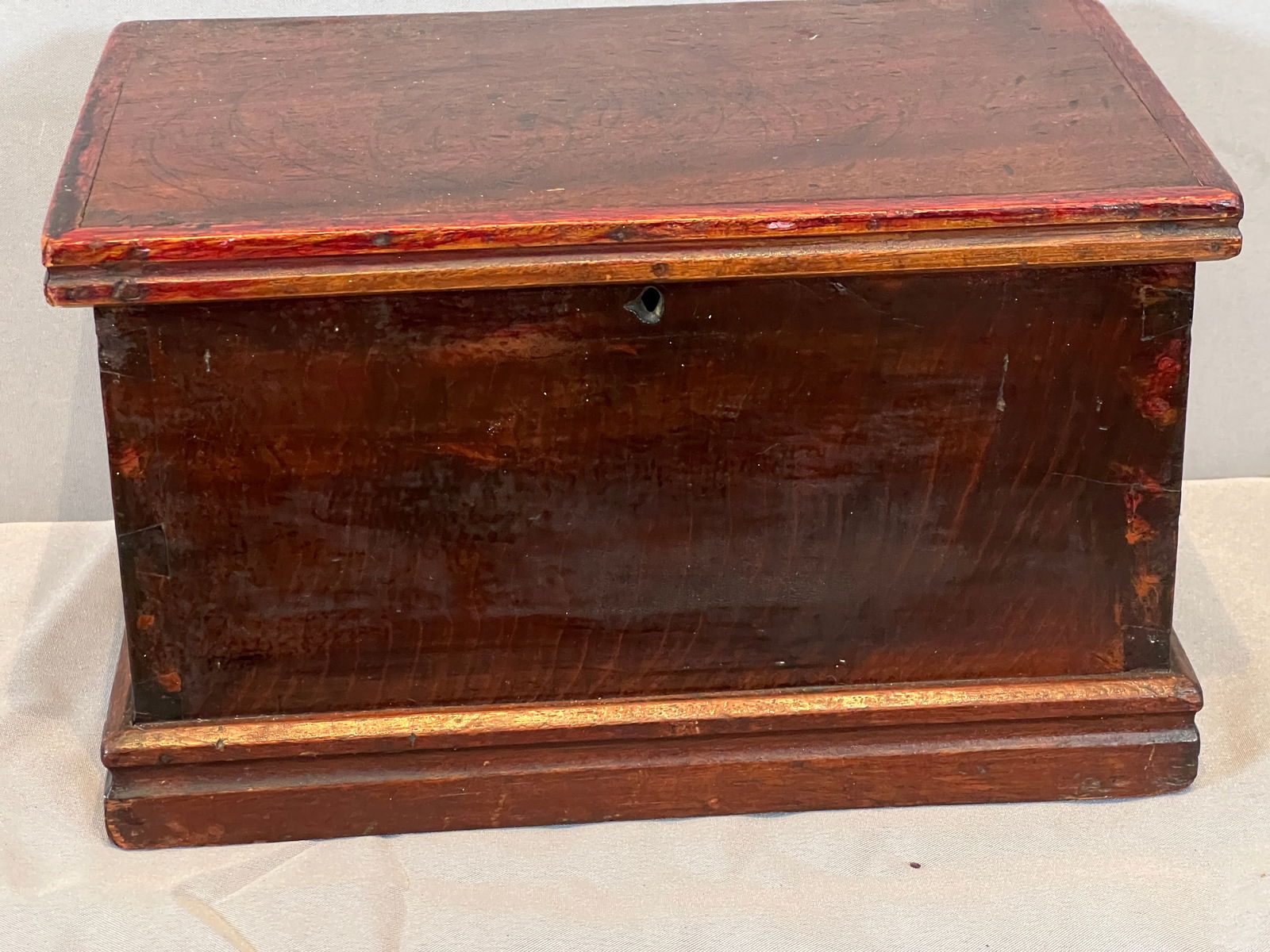 Small Dovetailed Wooden Box (1 of 7)
