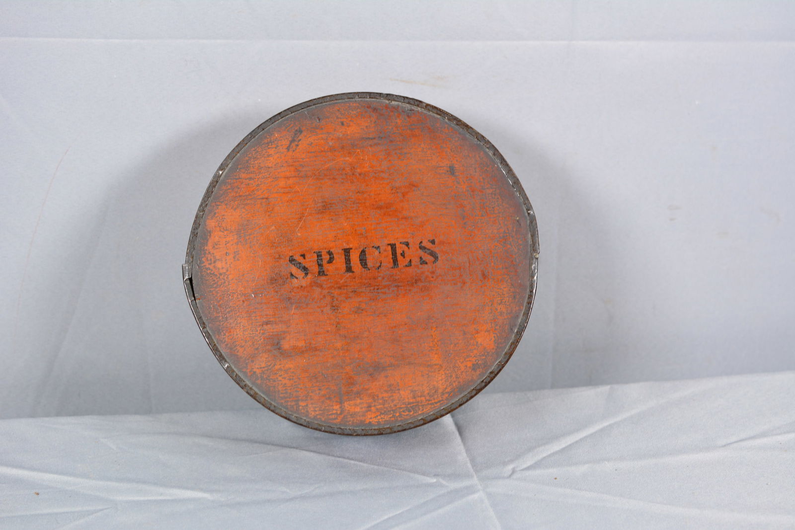 Round Wooden "Spice" Box (1 of 7)