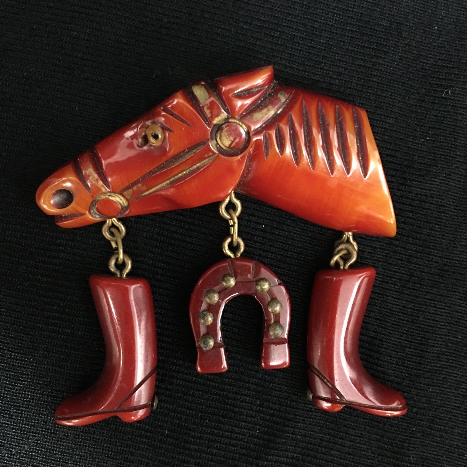 Bakelite Carved Horse Head Pin (1 of 2)