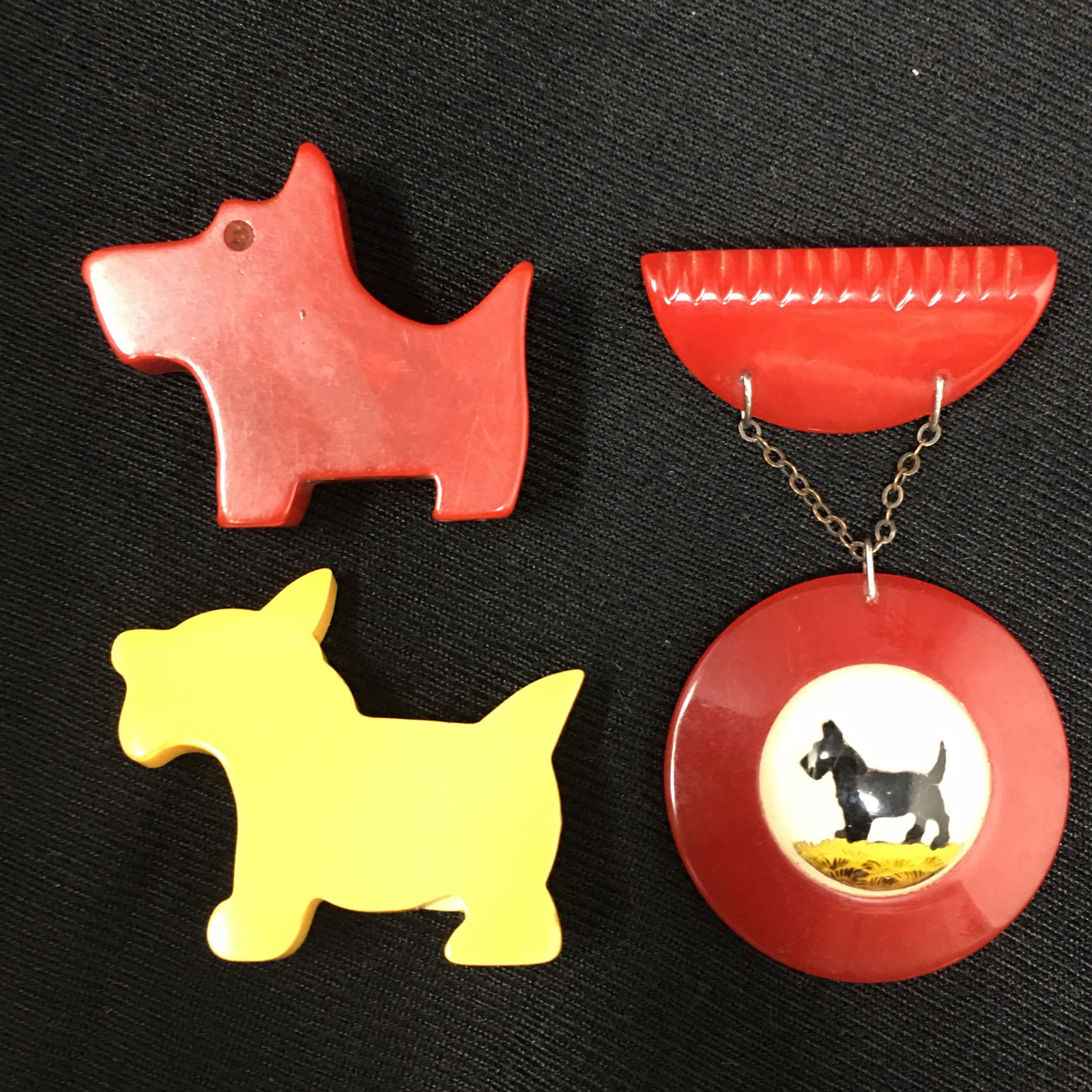 Bakelite Scottie Dog Pins, Pencil Sharpener (1 of 4)