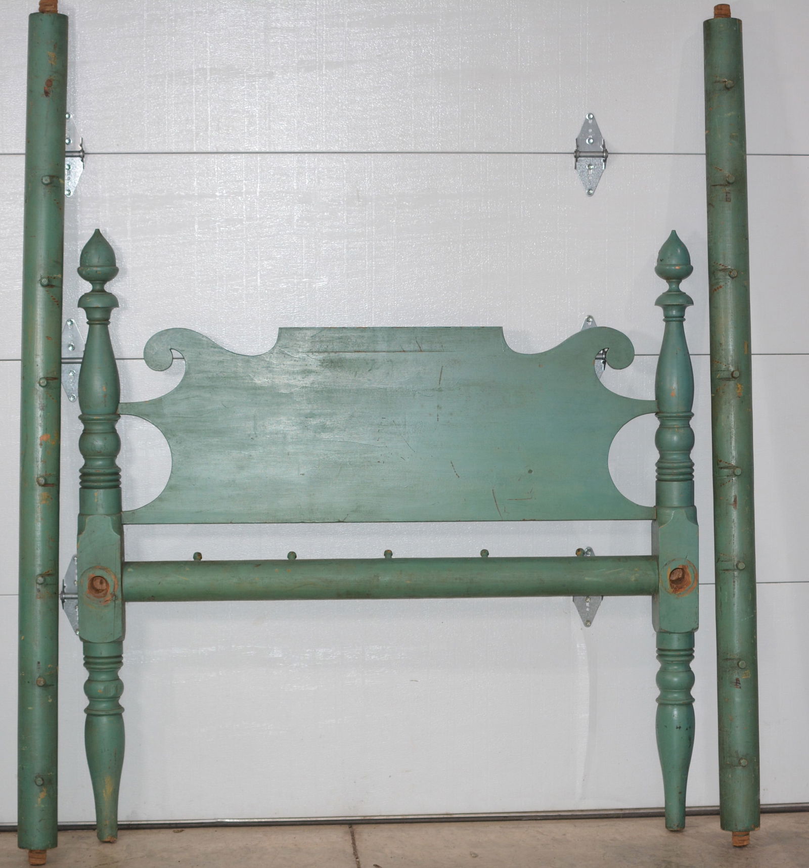 Rope Bed in Old Green Paint (1 of 5)