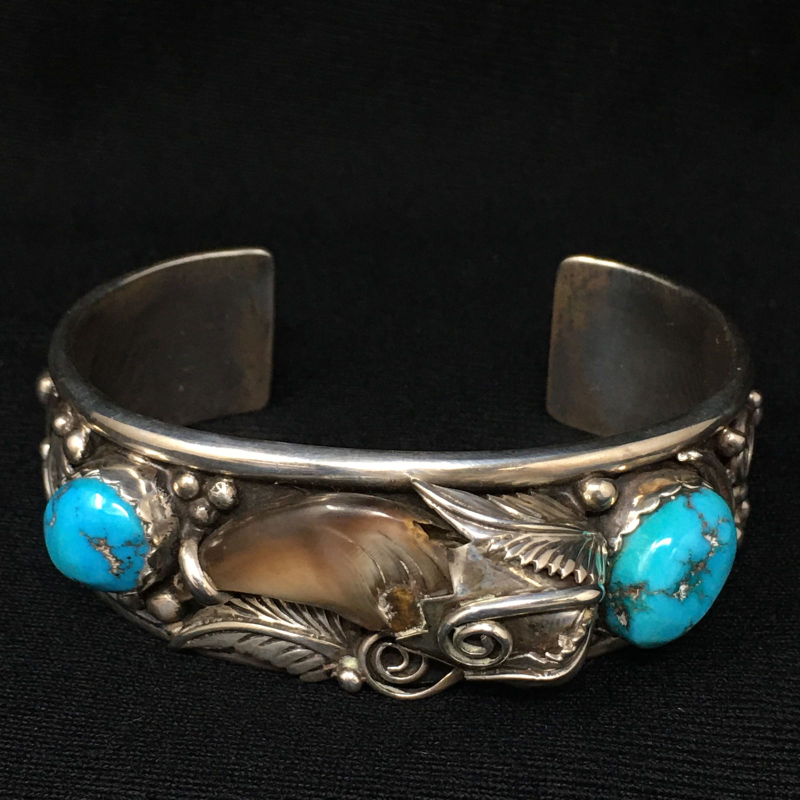 Navajo Sterling Bear Claw Bracelet w/Turquoise (1 of 5)