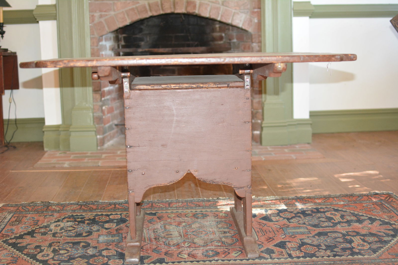 Early Hutch Table on Shoe Foot (1 of 8)