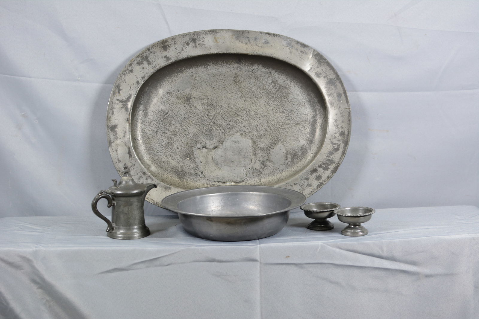 Group of Pewter 5 Pieces (1 of 7)