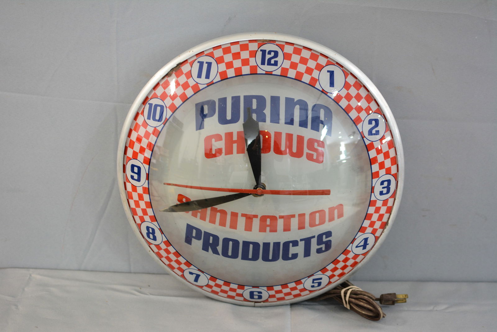 Purina Chow Sanitation Products Advertising Clock, lighted, double bubble glass, in working (1 of 5)