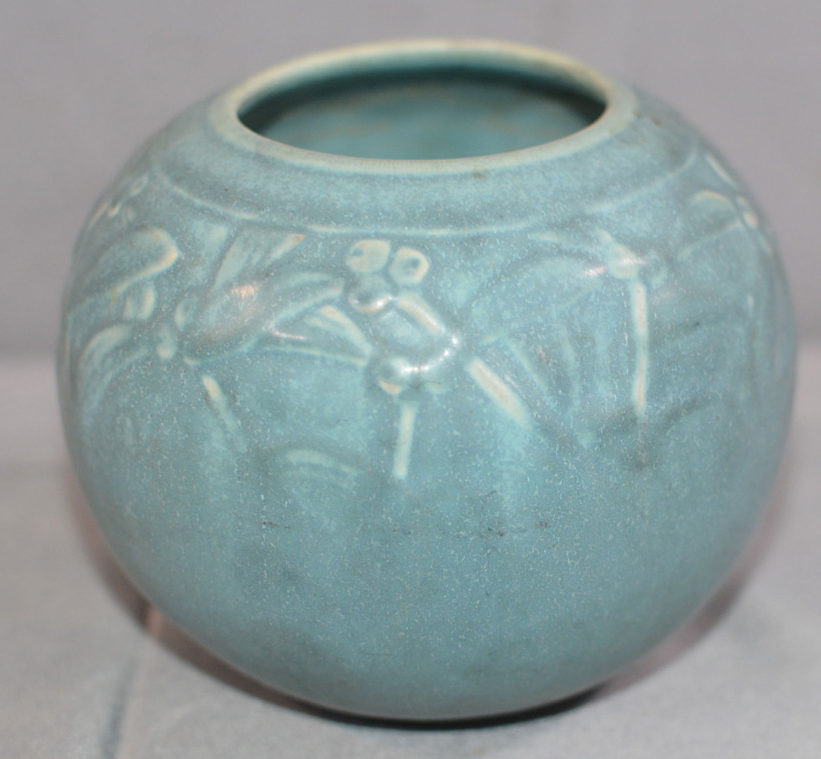 1930's Rookwood vase marked on the base with the Rookwood mark and 6545, 4" x4" needs cleaned but: 1930's Rookwood vase marked on the base with the Rookwood mark and 6545, 4" x4" needs cleaned but has no visible damaged or repairs.