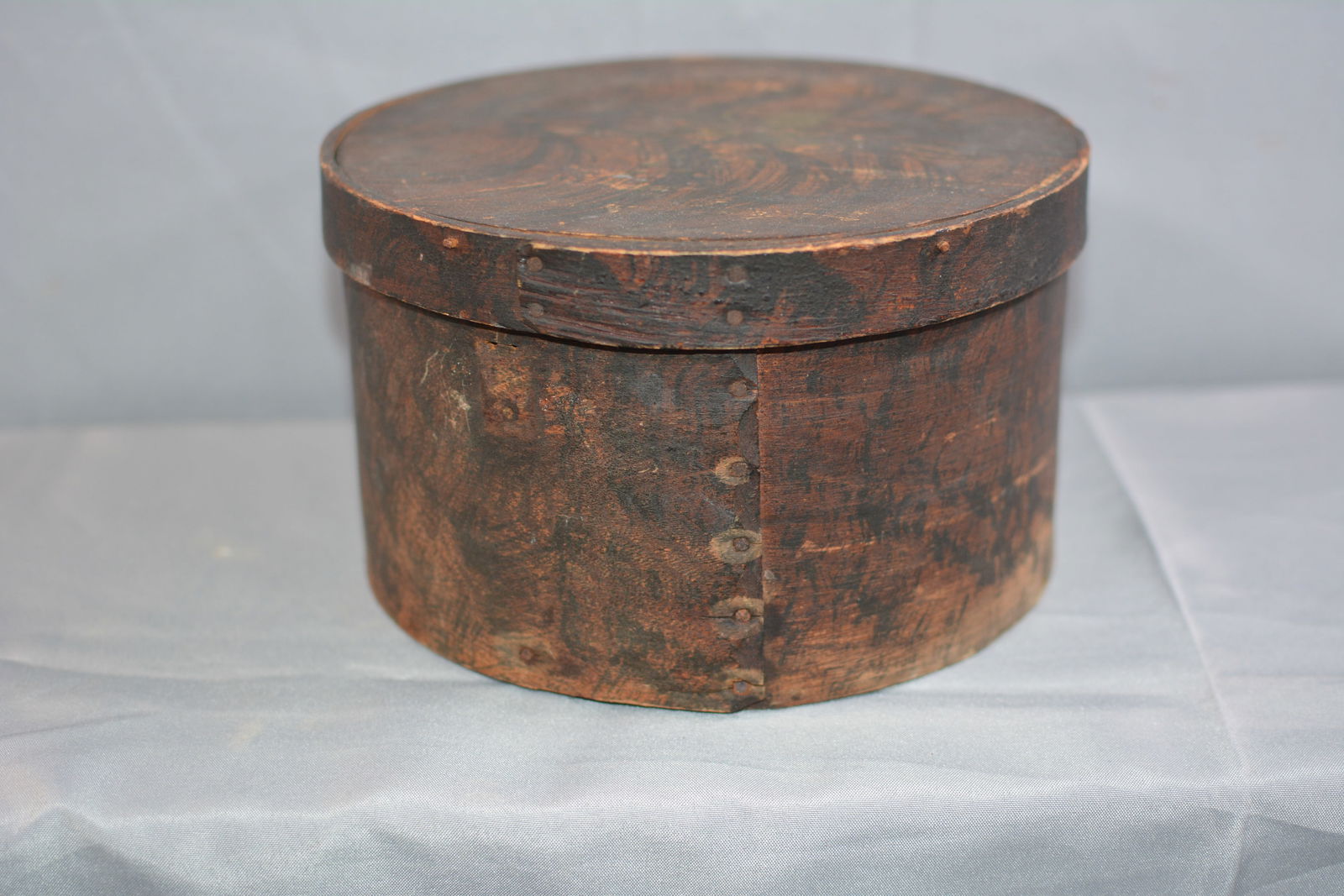 Early Pantry box, paint decorated and stenciled lid, paint decorated sides, nice wear, 12"x6" (1 of 6)