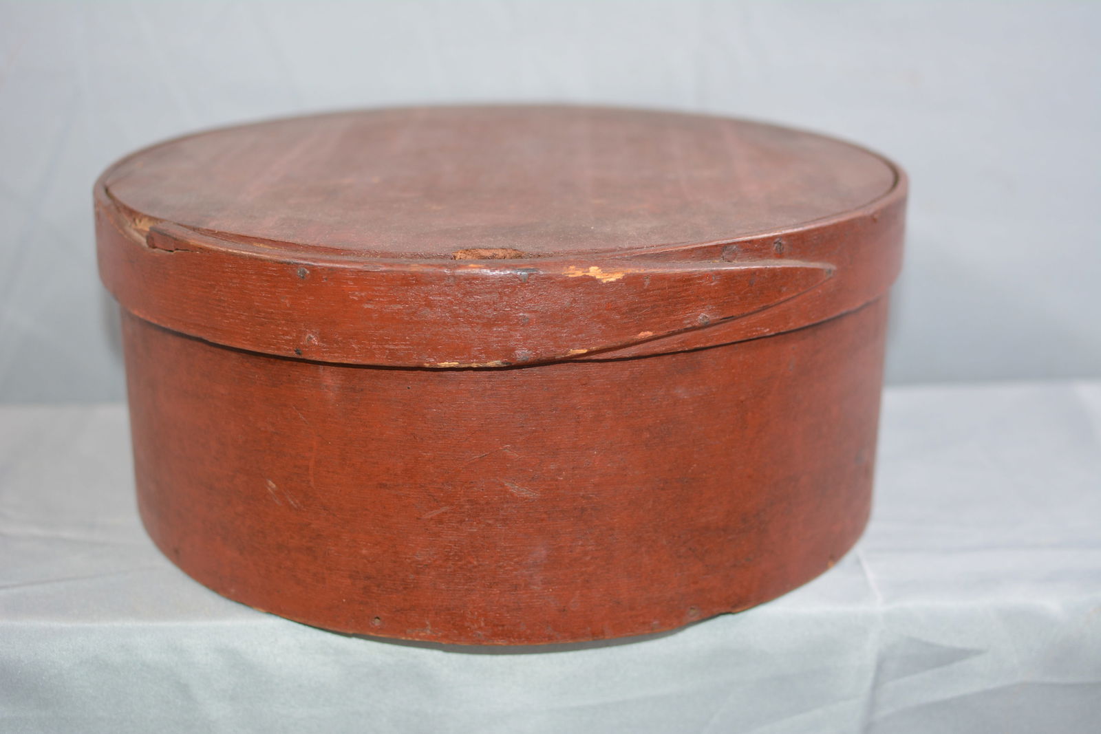 Finger lapped lid, painted pantry box, mixed style nails, nice condition, 12"x6" (1 of 6)