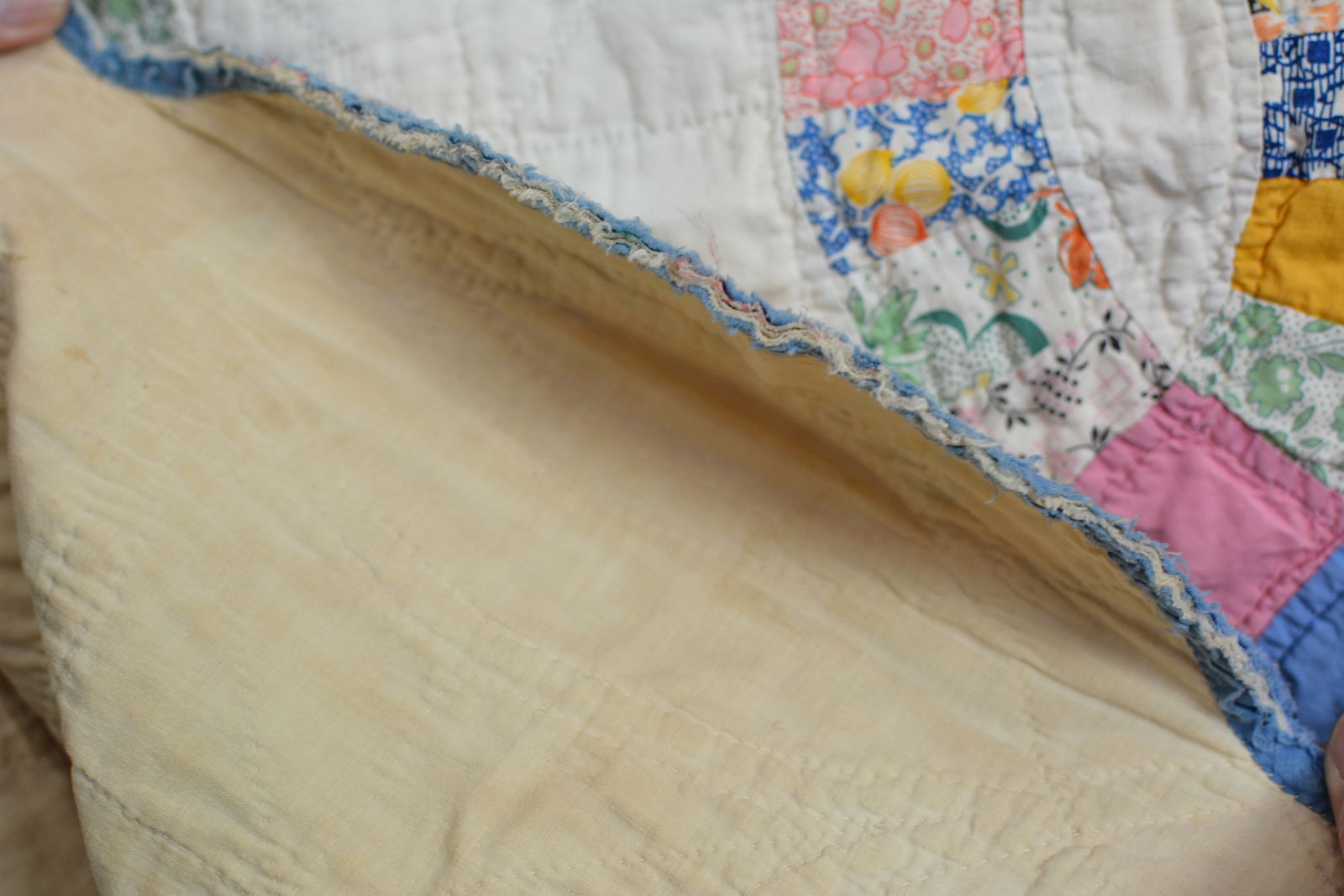 Double Wedding Ring Quilt w/ solid & calico patch. 78" L x 68"W - 6