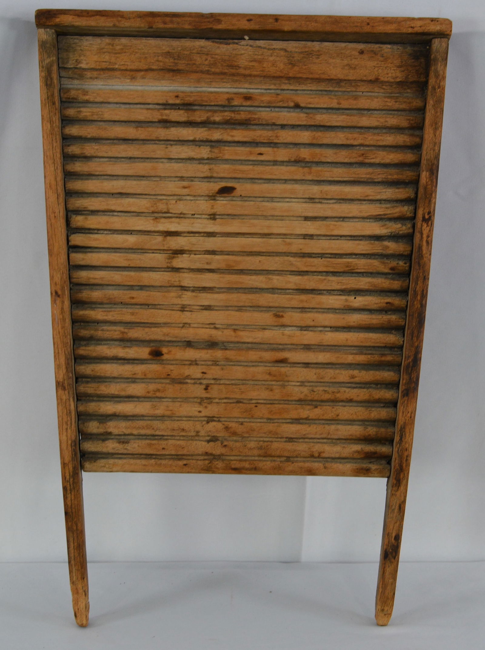 Primitive Washboard, wooden scrub board with great wear, 16"X24": Primitive Washboard, wooden scrub board with great wear, 16"X24"