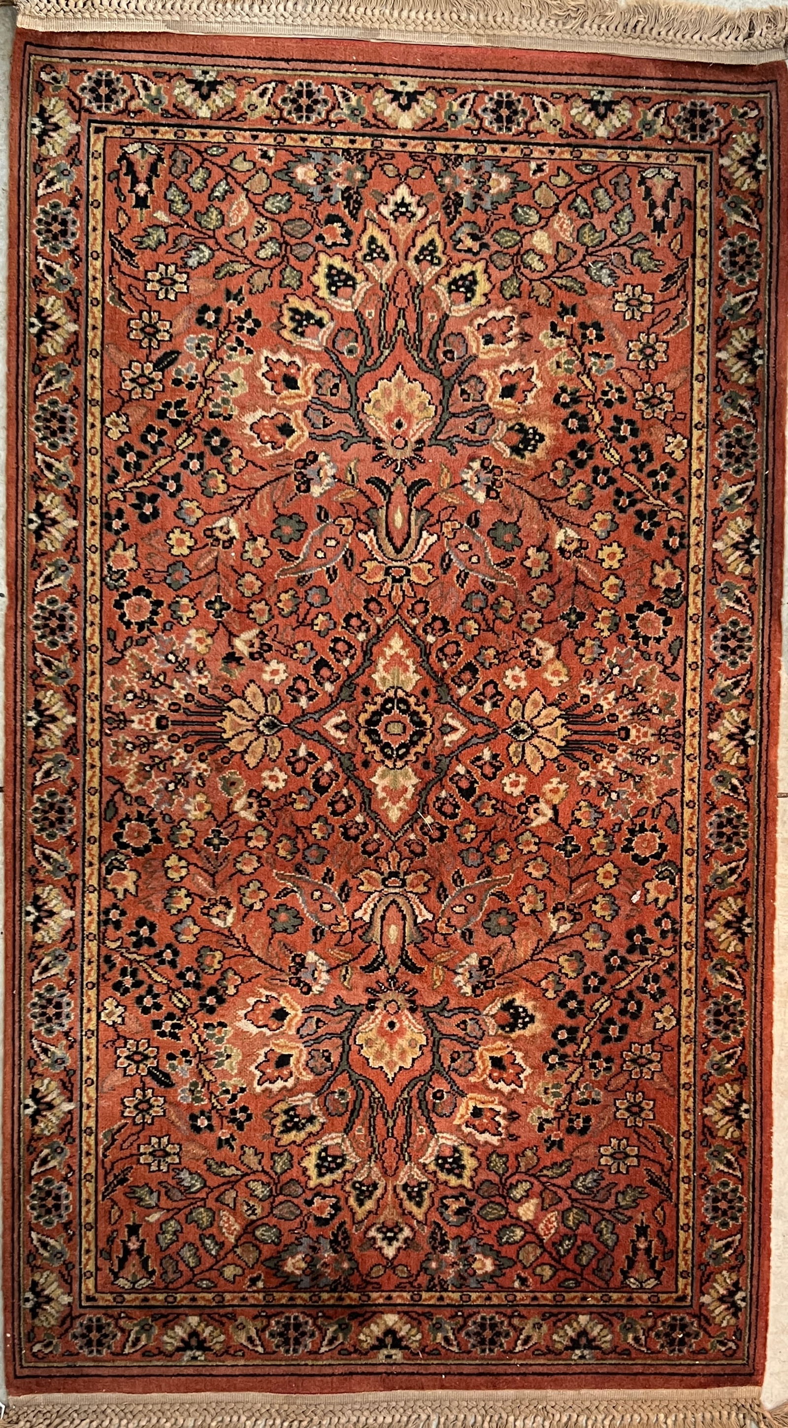 Persian Sarouk wool rug loose fringe. 3' x 5' (1 of 2)