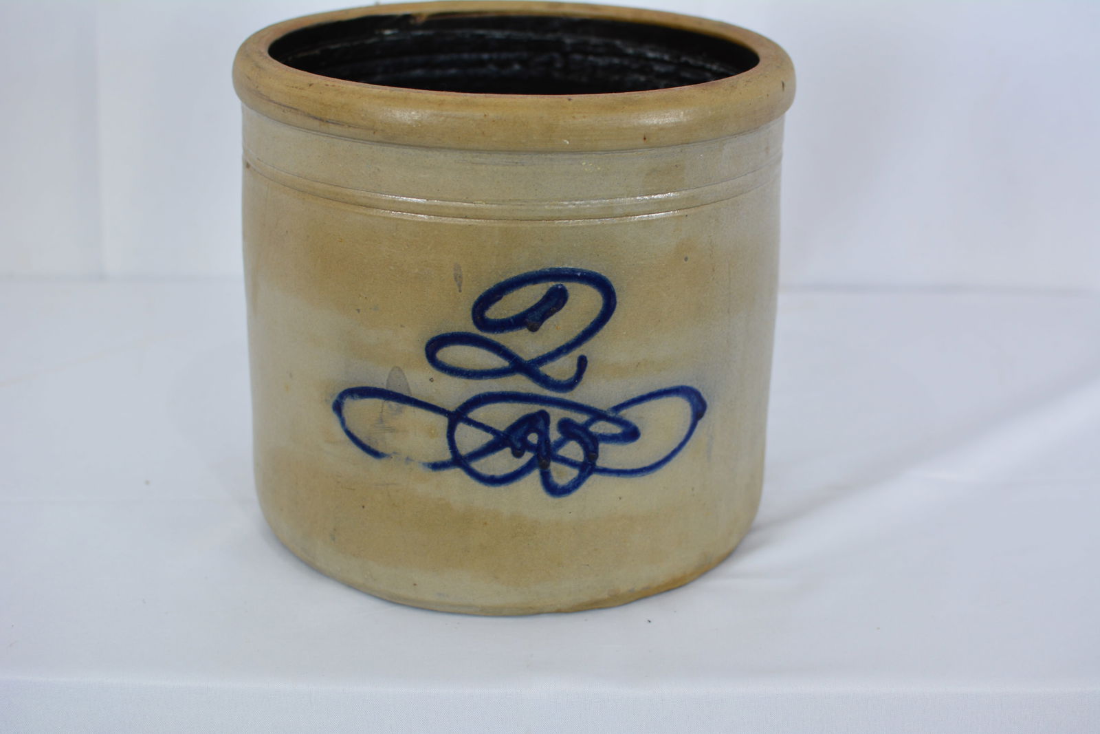 2 Gal Blue Decorated Crock, 9"X9" (1 of 6)