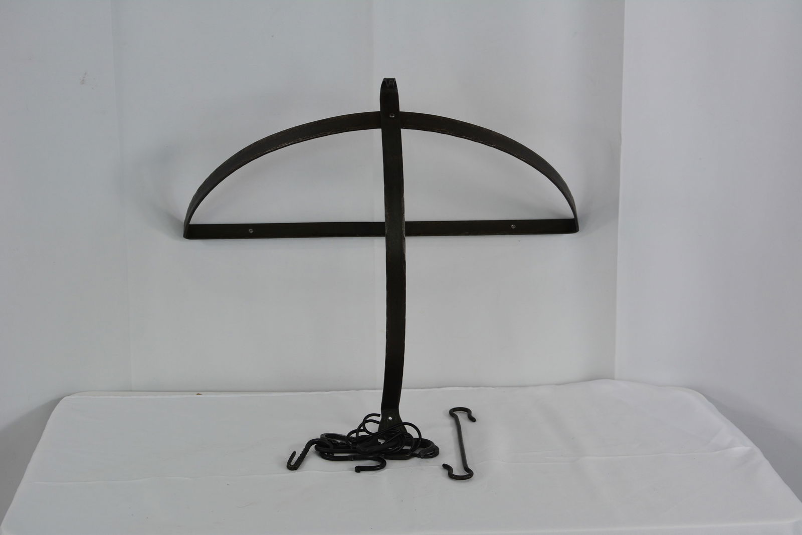 Three Vintage Copper Sauce Pans & Pot Rack: Three Vintage Copper Sauce Pans & Pot Rack