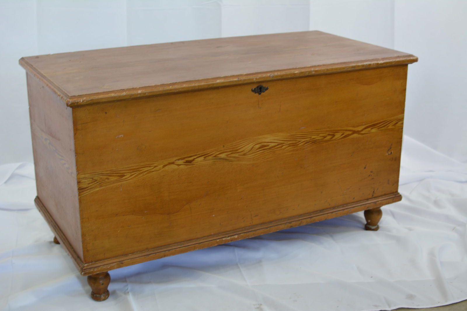 Dovetailed grain painted blanket box on turned feet w/ till. 44"W x 22"T x 19"D (1 of 7)