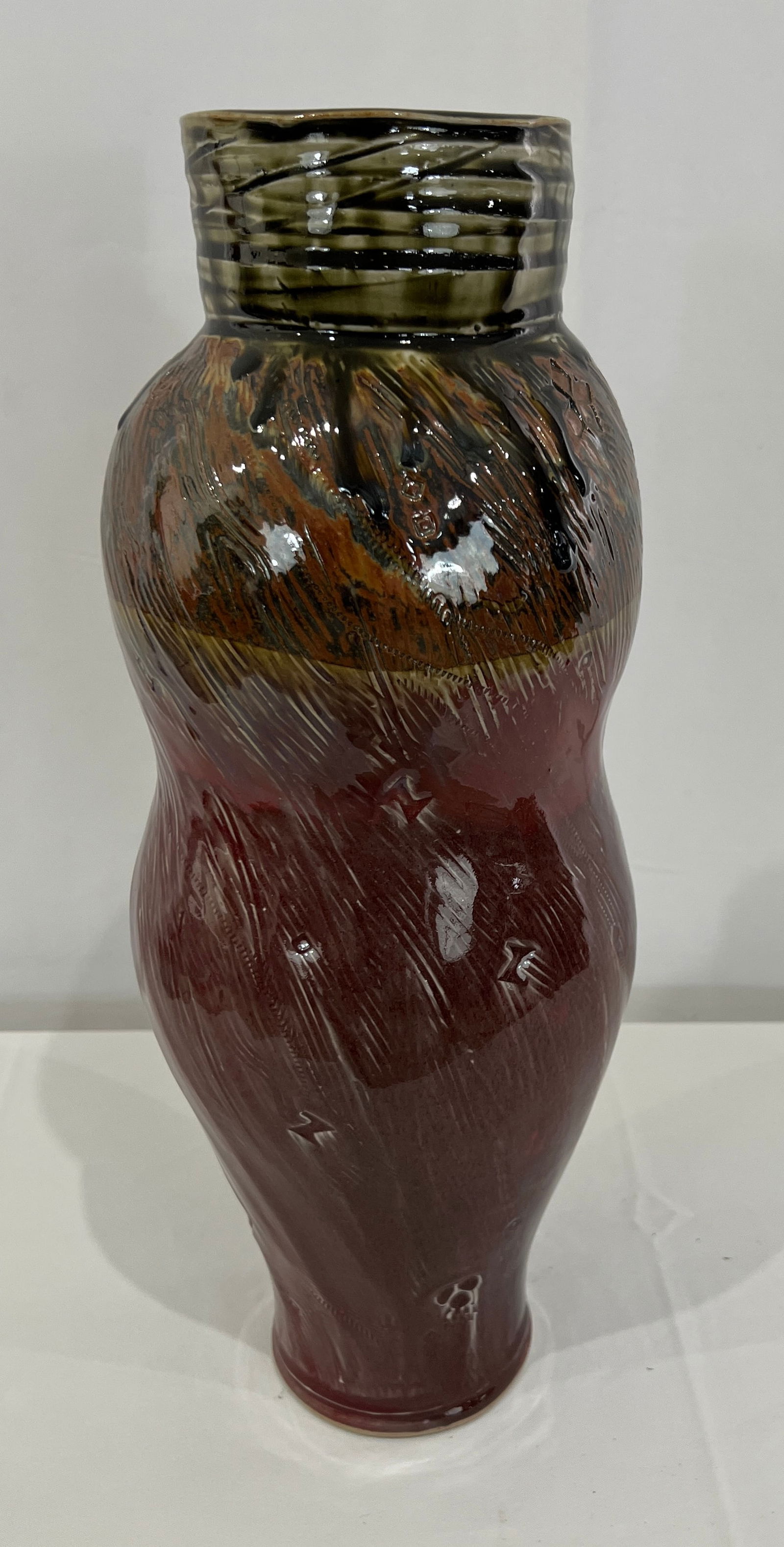 Signed Scott Frankenberger Glazed Art Pottery bulb vase Lafayette Indiana artist.: Signed Scott Frankenberger Glazed Art Pottery bulb vase Lafayette Indiana artist.