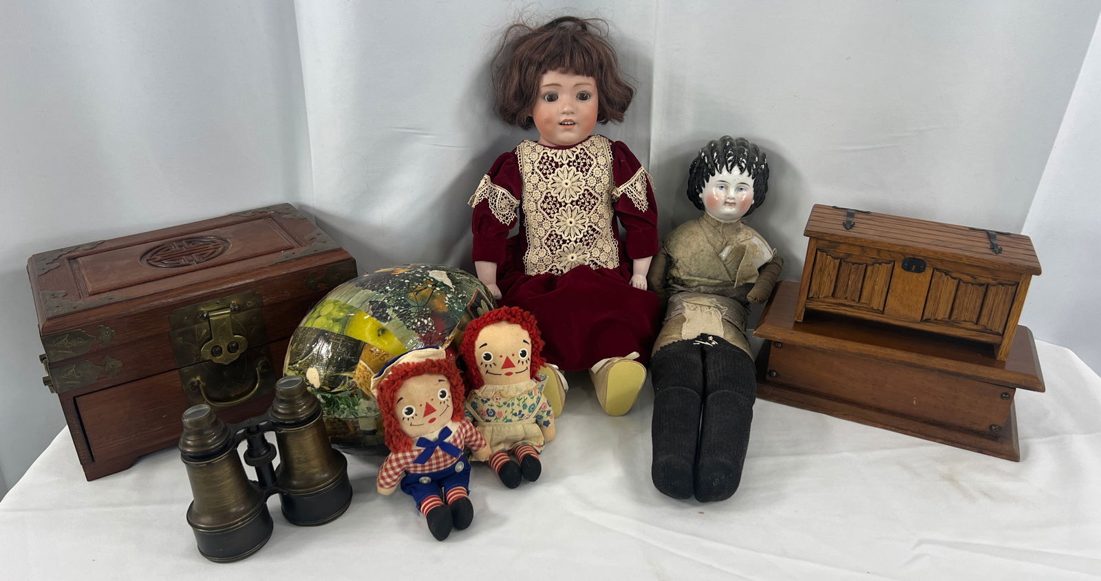 Group of Dolls, Wood Box (1 of 3)