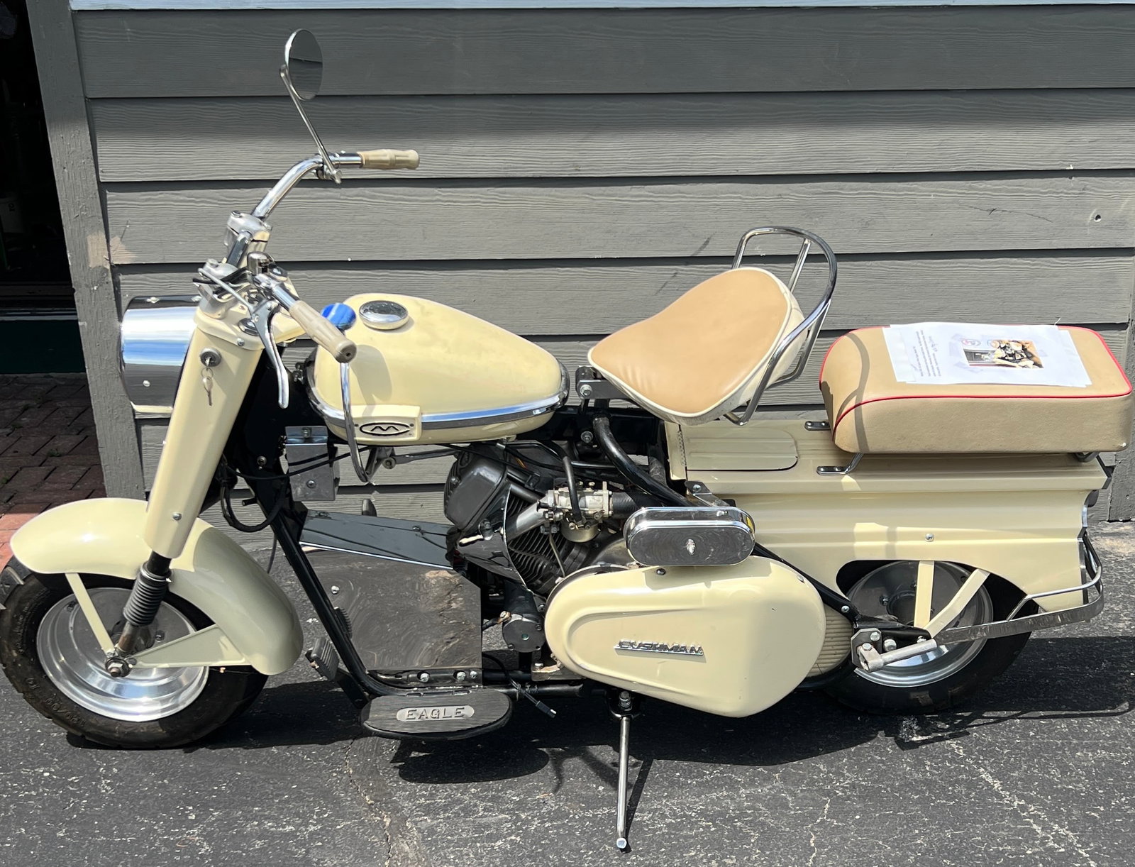 1961-1966 Cushman Super Silver Eagle Model 765 Scooter (1 of 15)
