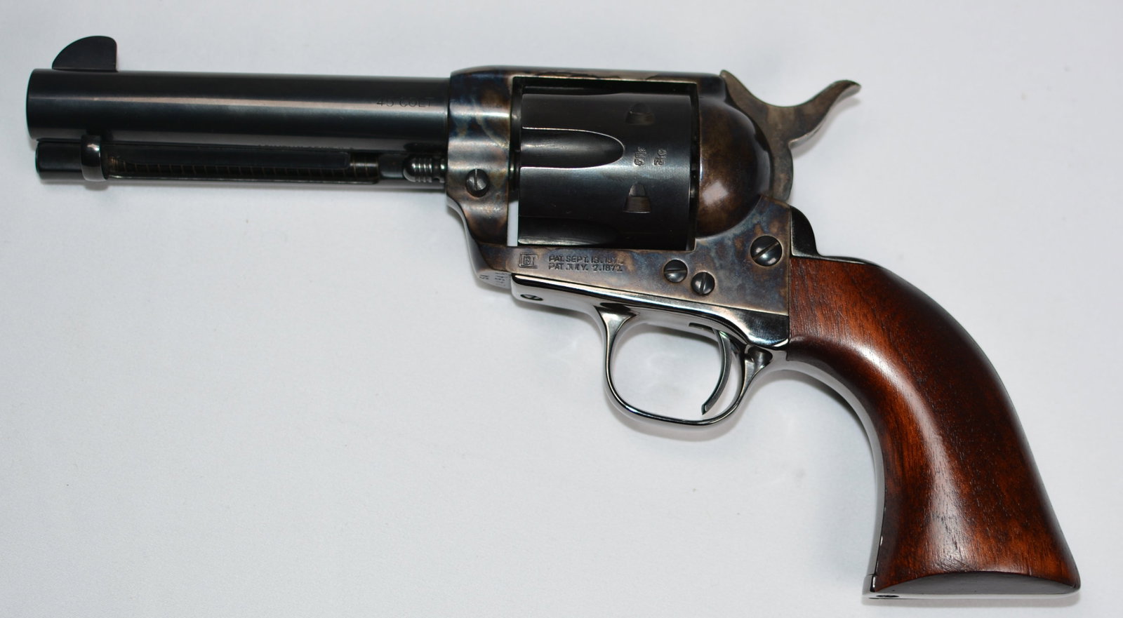 EMF Single Action Revolver New Dakota Model .45 Colt (1 of 9)