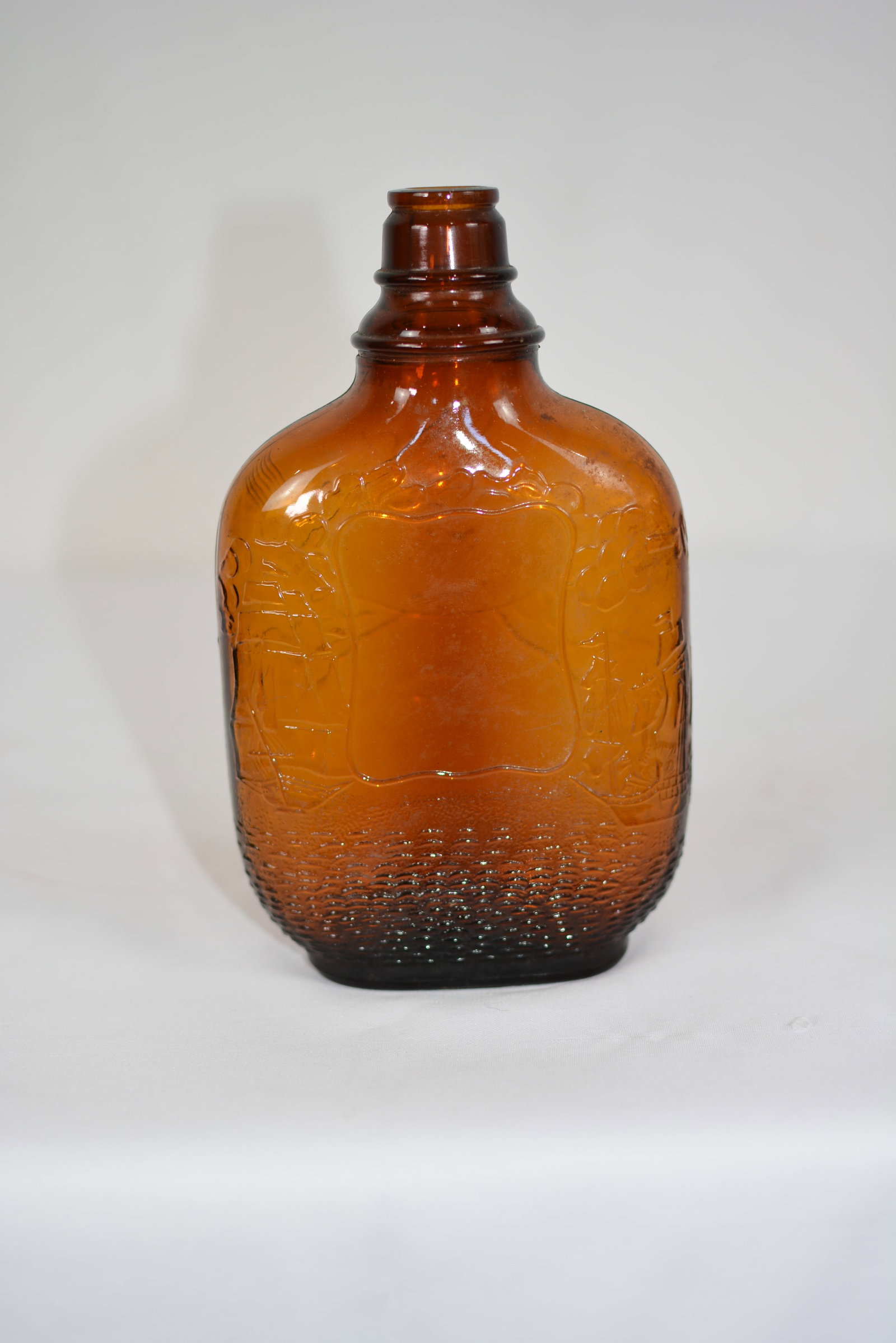 Amber Embossed Glass Whiskey Flask Bottle (1 of 9)