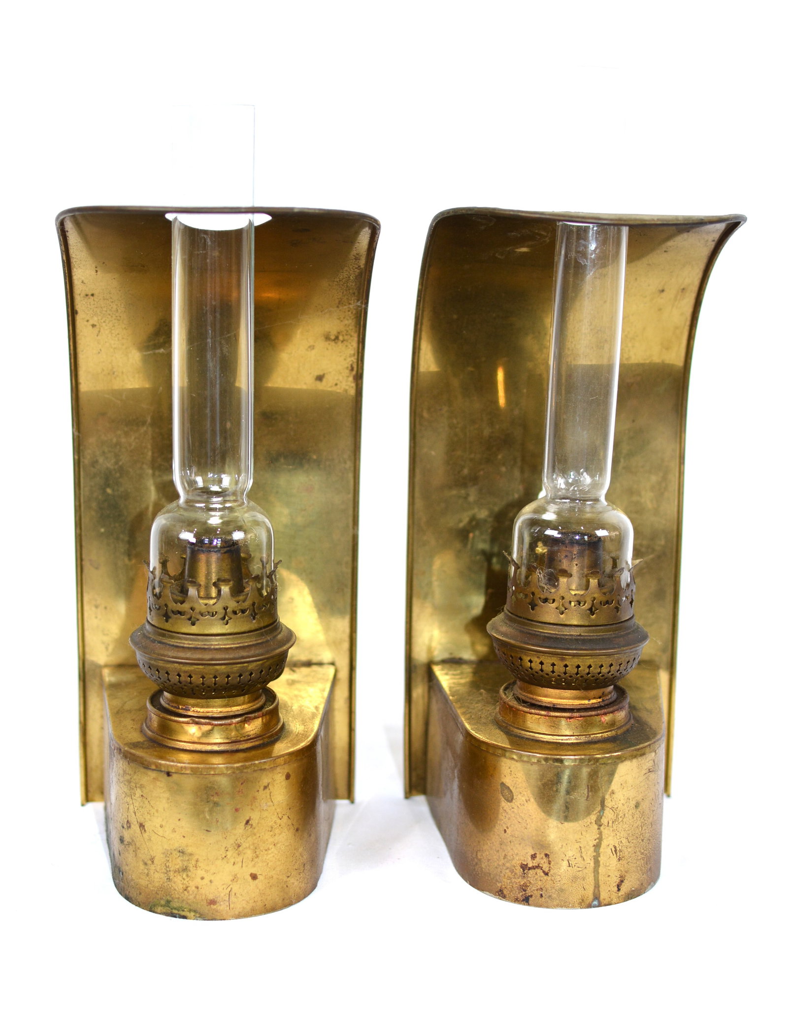 Pair of Antique Brass Whale Oil Lamps with Reflectors: Matched pair of 19th-century brass whale oil lamps featuring rectangular reservoirs with integrated curved brass reflectors. Each lamp retains its original burner assembly and clear glass chimney. 5