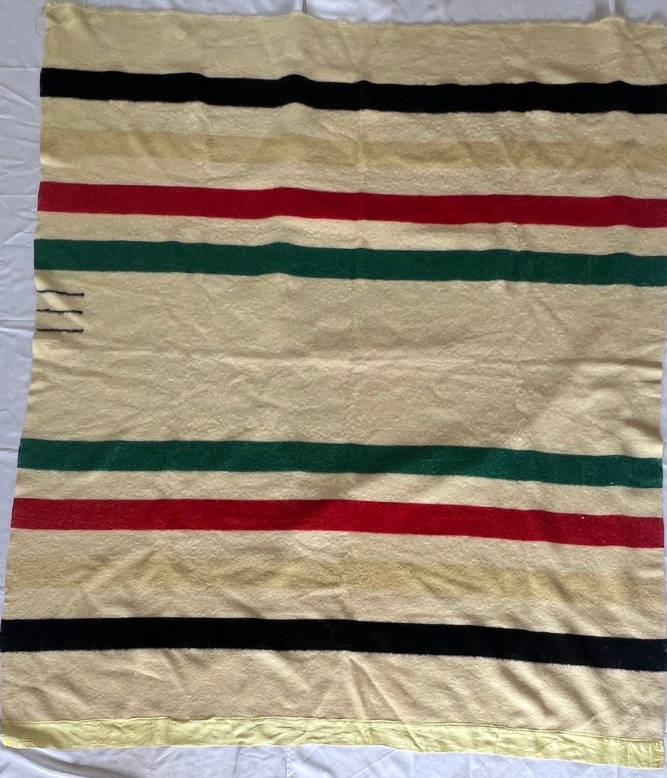 3 Point Hudson Bay Wool Blanket (1 of 1)
