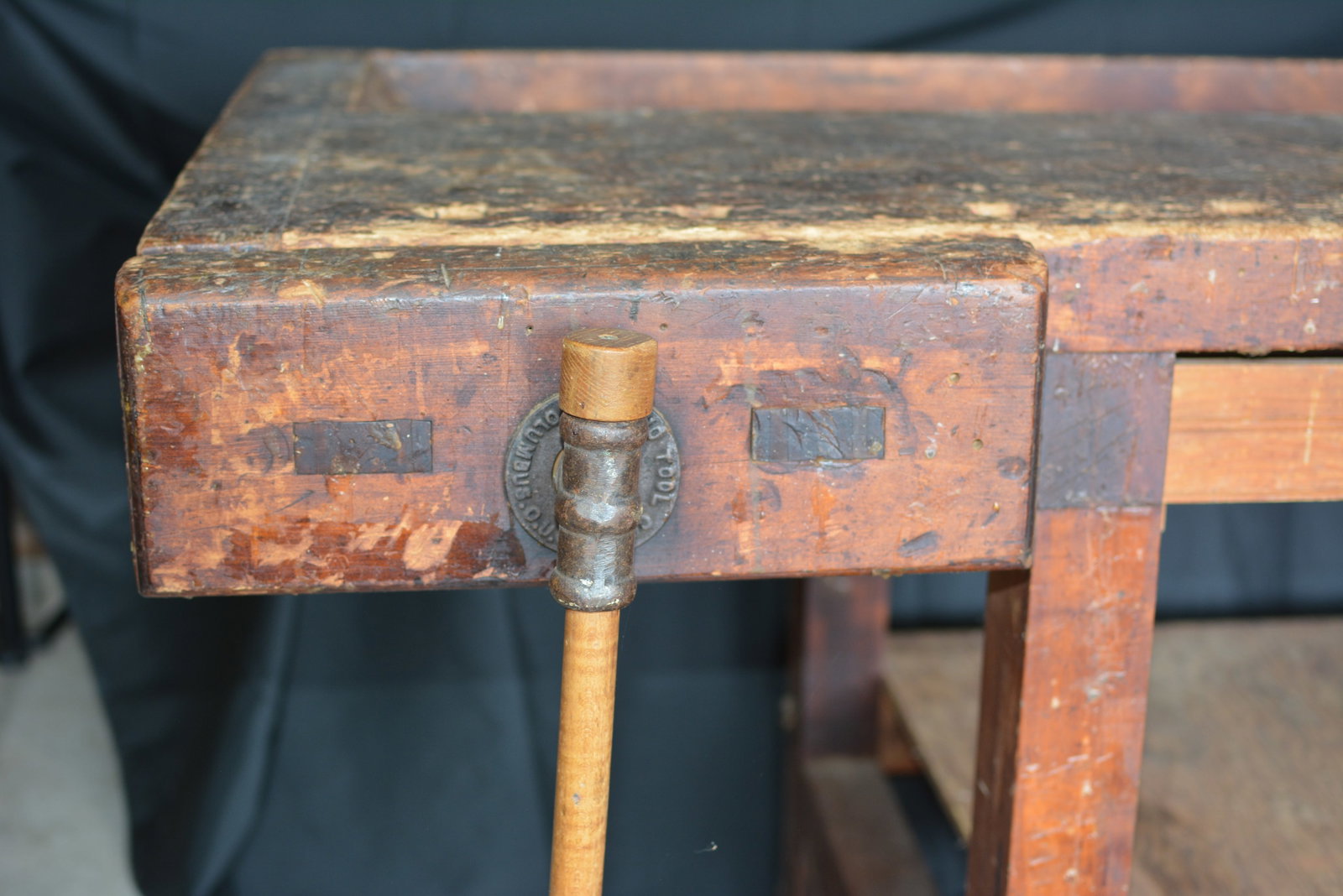 Cabinetmaker's Workbench with Vises - 3