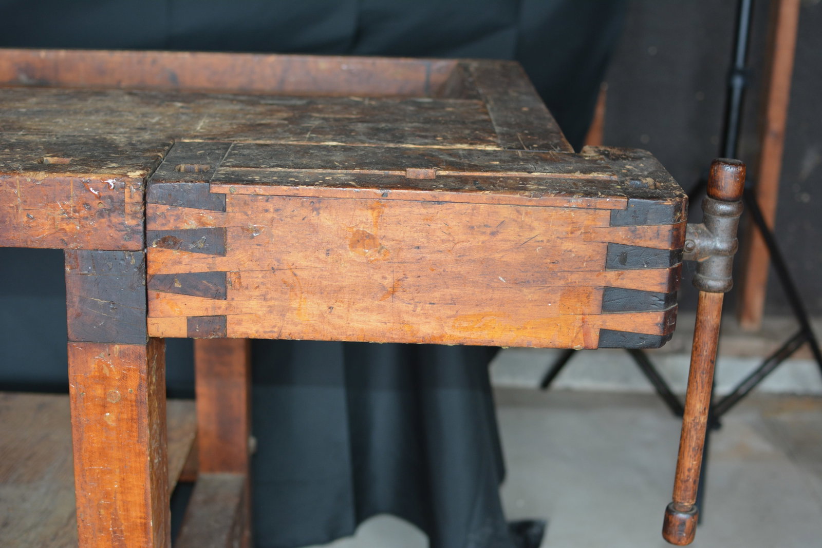 Cabinetmaker's Workbench with Vises - 6