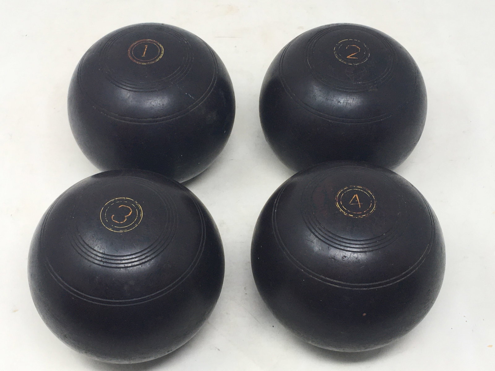 Lawn Bowling Balls (1 of 4)