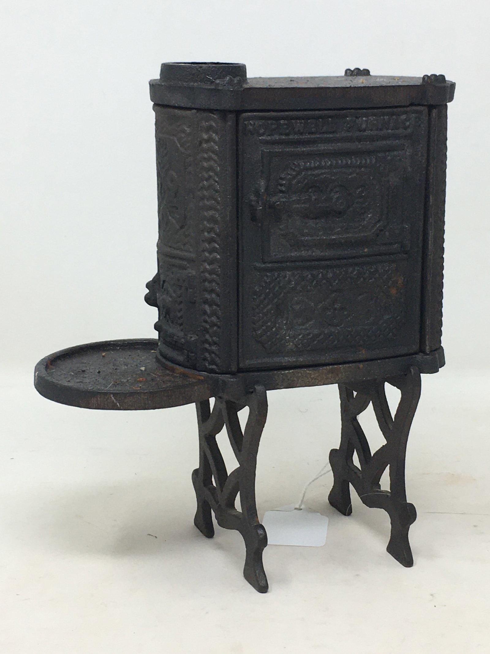 Hopewell Furnace Cast Iron Stove (1 of 6)