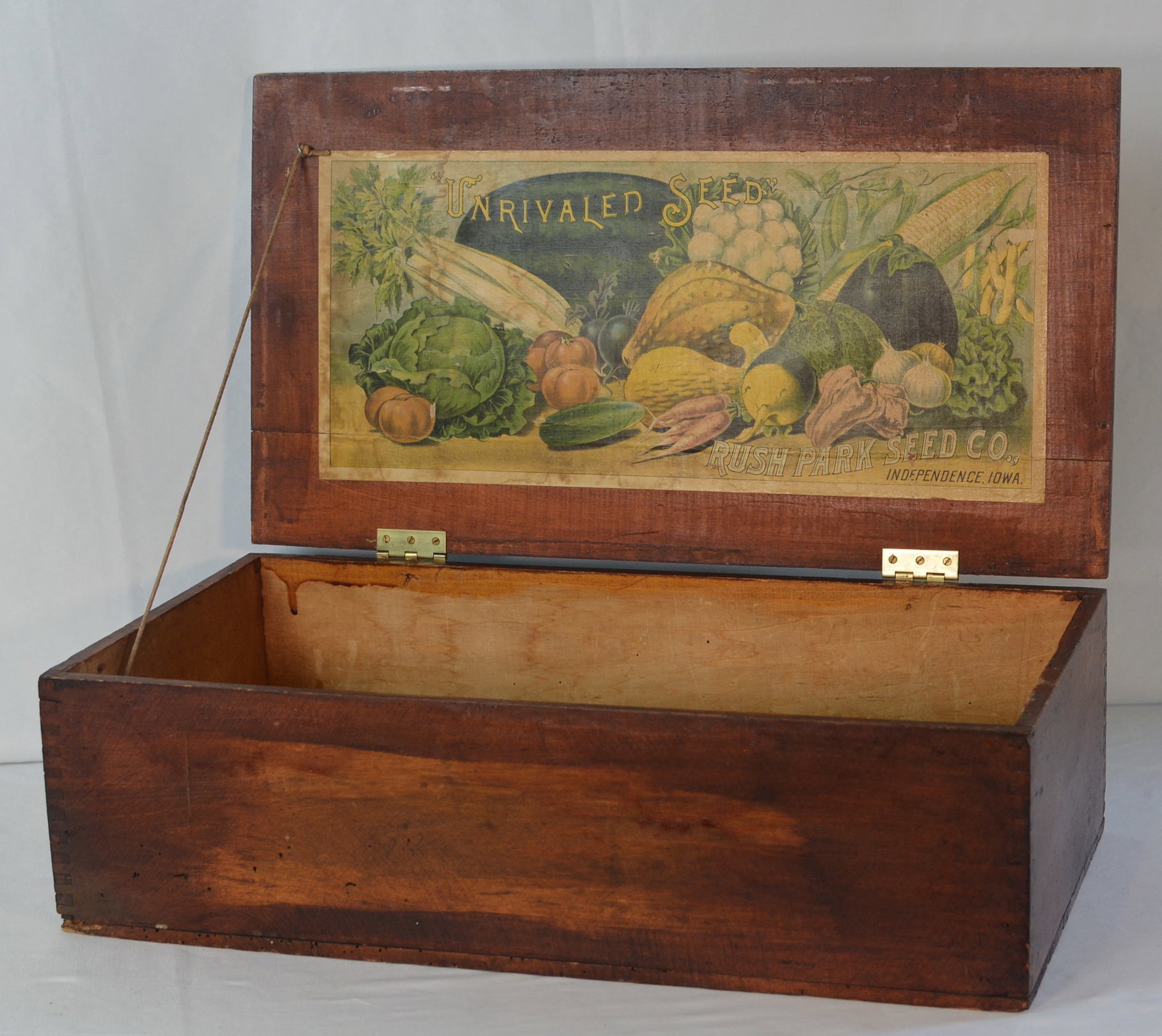 Rush Park Seed Co. "Unrivaled Seed" Advertising Wooden Seed Box (1 of 5)