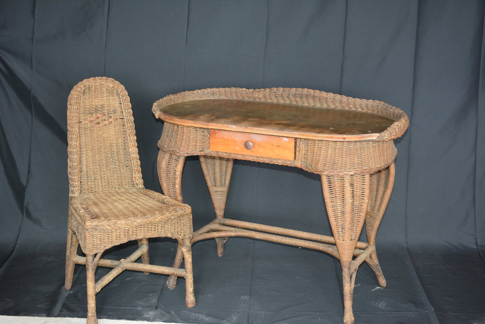 Wicker Desk and Chair Set (1 of 7)