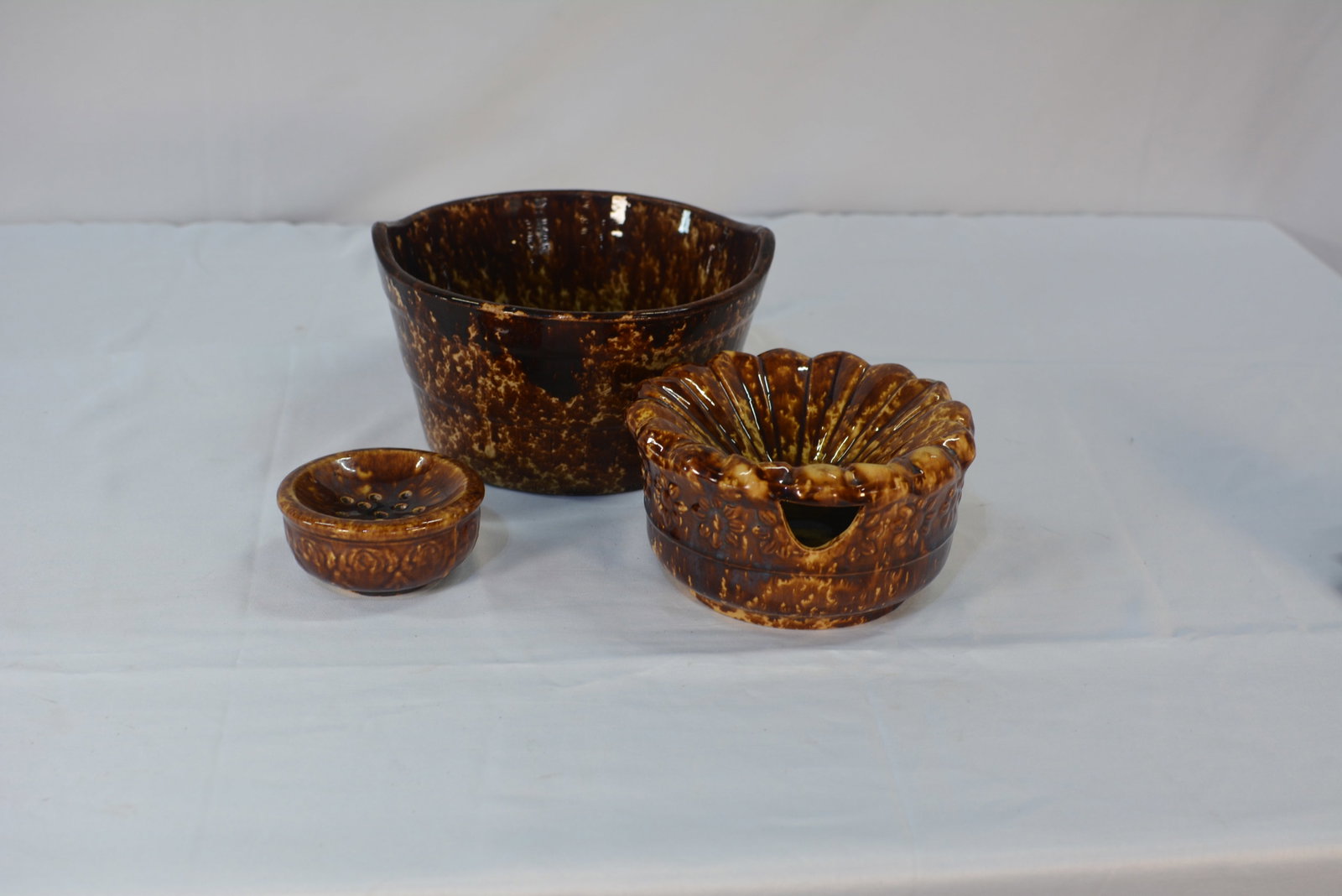 Rockingham Kitchenware Set (1 of 7)