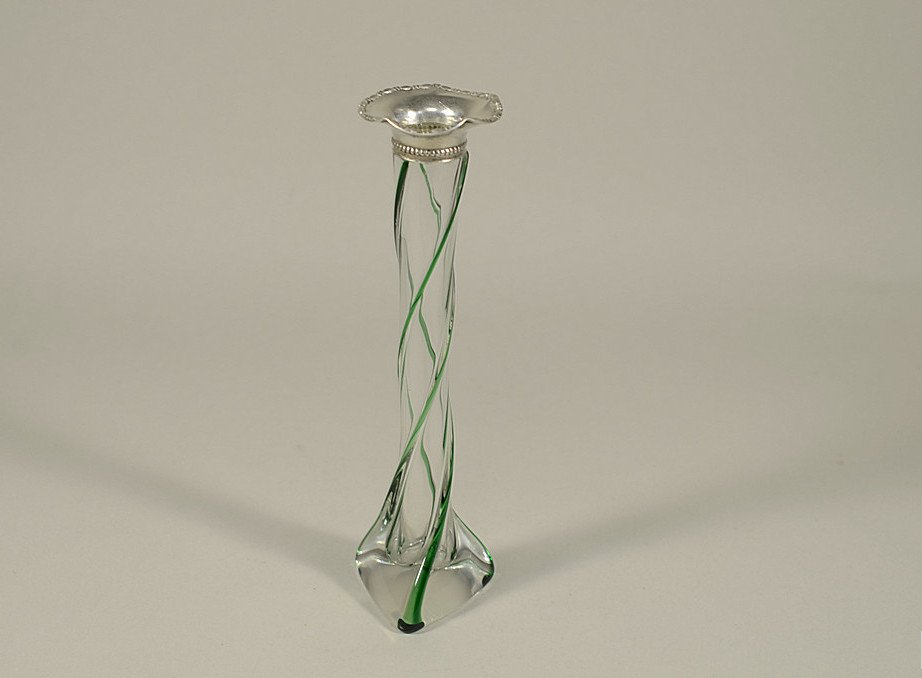 American Art Glass Sterling Mounted Bud Vase: DESCRIPTION: American Art Glass Sterling Mounted Bud Vase Rim is marked: STERLING CONDITION: Very fine antique condition - small nick to glass lip - concealed by sterling mount. Minor surface wear to