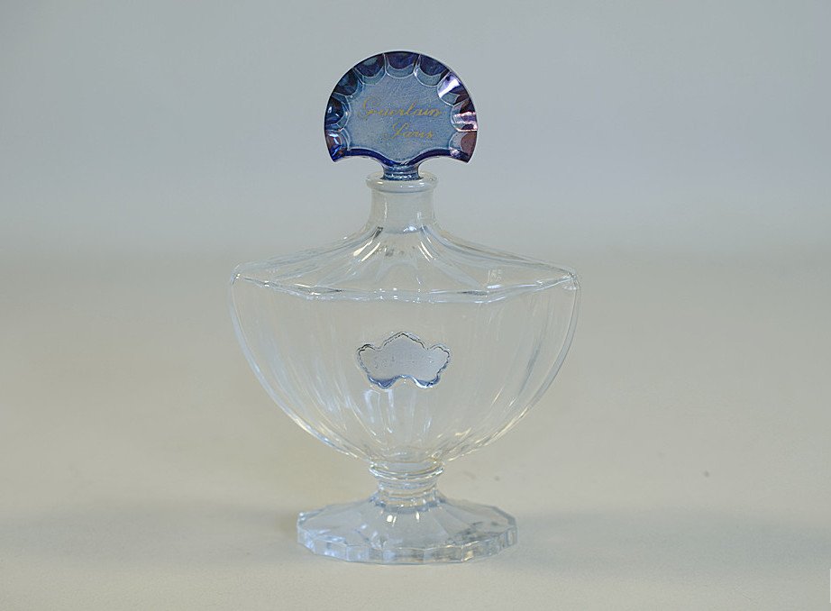 Vintage GUERLAIN Paris, FRANCE - Crystal Perfume Bottle: DESCRIPTION: Vintage GUERLAIN Paris, FRANCE - Crystal Perfume Bottle by BACCARATwith SHALIMAR label. Stopper end marked: '295', base etched with: Guerlain- Baccarat France - Paris, France - Bottle mad