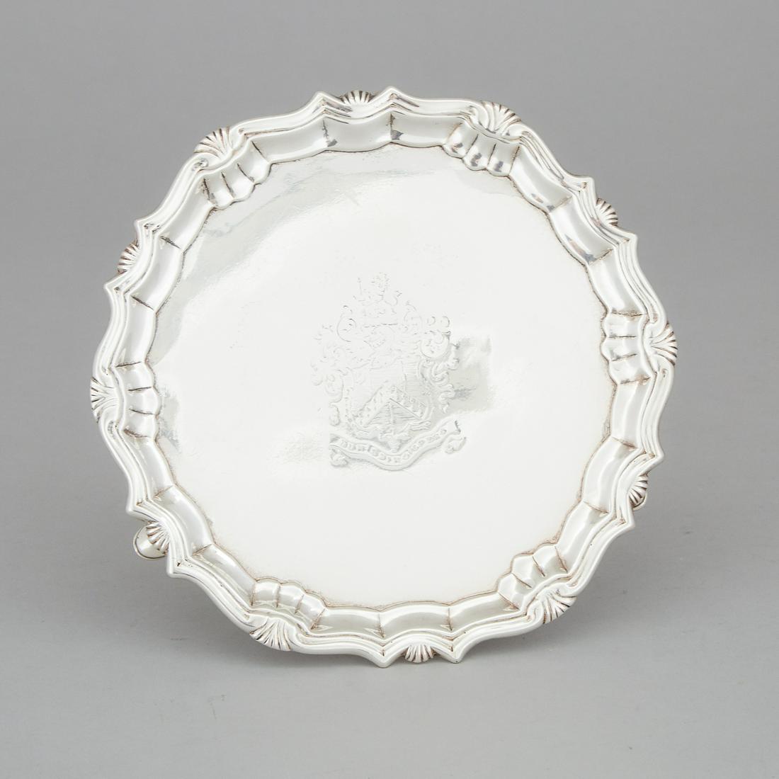 George II Silver Small Salver, Robert Abercromby,: George II Silver Small Salver, Robert Abercromby, London, 1741 Dimensions: diameter 6.6 in - 16.7 cm; 6.8 oz. - 210 grams