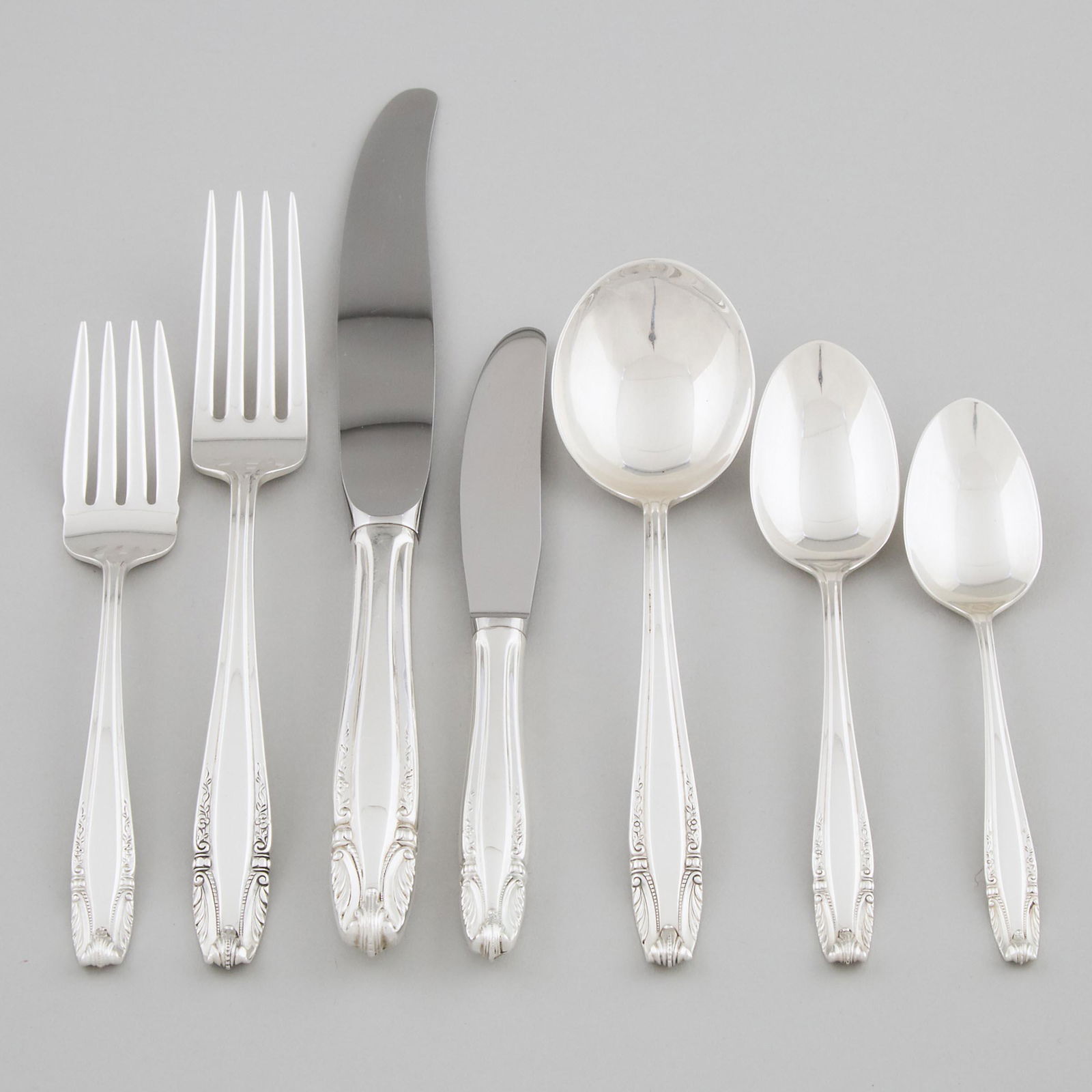 American Silver ‘Stradivari’ Pattern: American Silver ‘Stradivari’ Pattern Flatware, Wallace Silversmiths, Wallingford, Ct., 20th centurycomprising one hundred pieces: 12 dinner knives, 12 dinner forks, 12 soup spoons, 12 sala