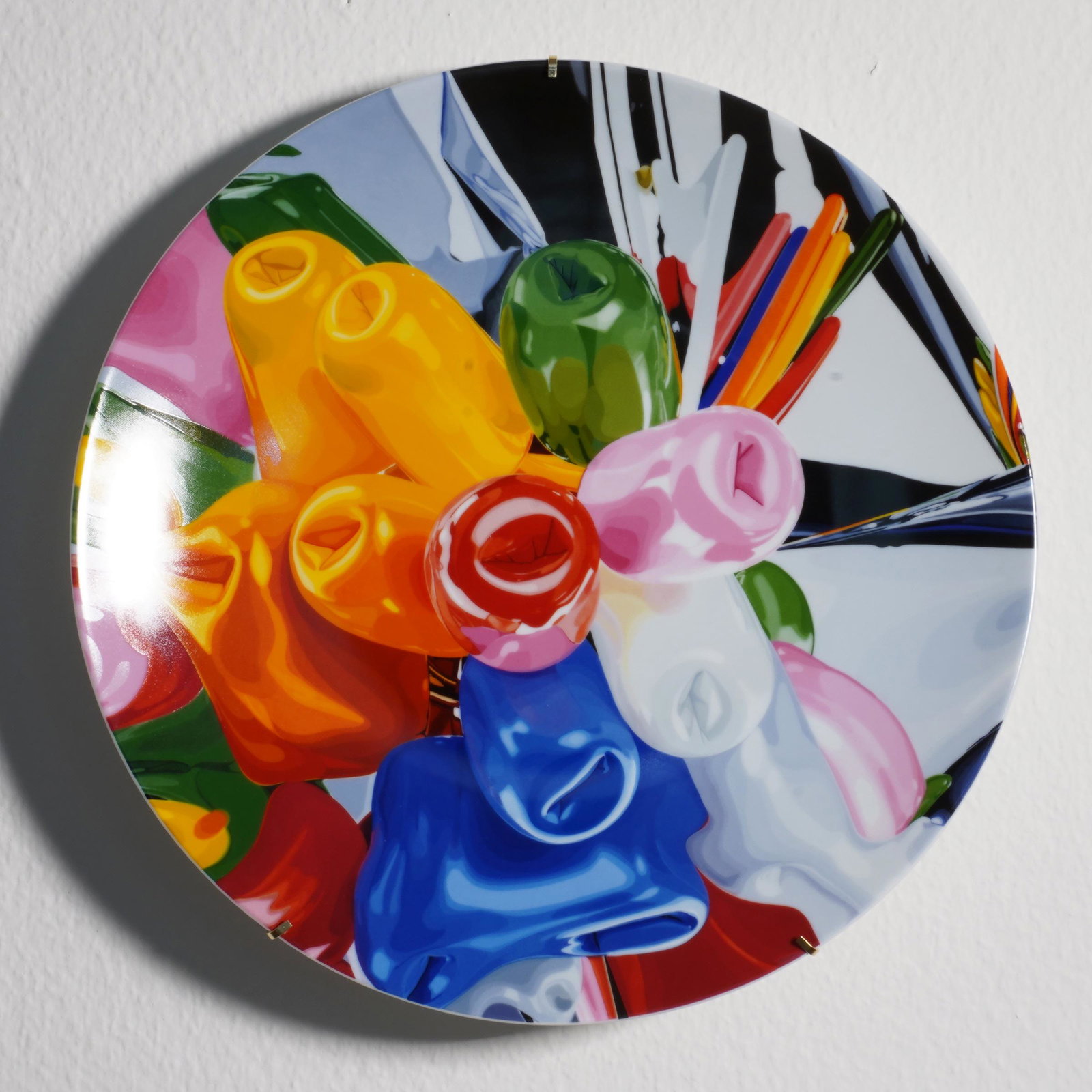 Jeff Koons (b. 1955), TULIPS COUPE PLATE, 2015, Stamp-signe: JEFF KOONS (B. 1955), AMERICANTULIPS COUPE PLATE, 2015glazed porcelain in coloursStamp-signed and numbered 824/2500 verso.Published by Bernardaud Manufacture de Porcelaine, France.12.2 ins; 31 cms