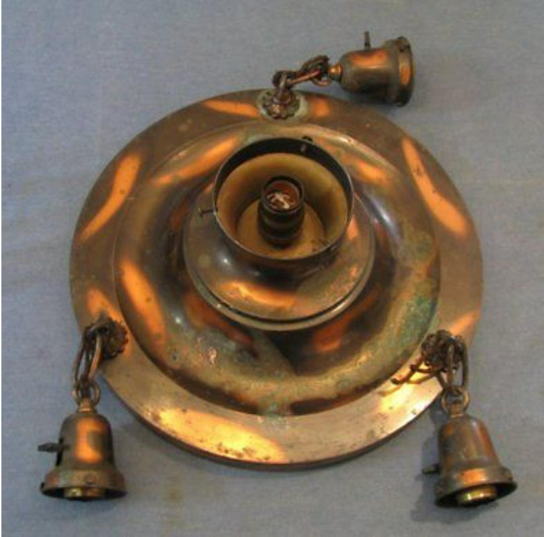 Holophane handing pan fixture (1 of 5)