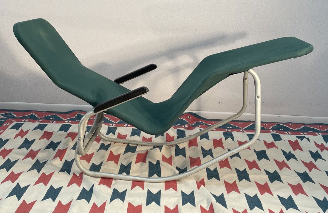 Rare Barwa lounge with arms: Very rare to see Edgar Bartolucci and Jack Waldheim's classic Barwa lounge with movable arms.newly replaced upholstery. Perfact condition Dimensions: 56”l x 37”h x24”h