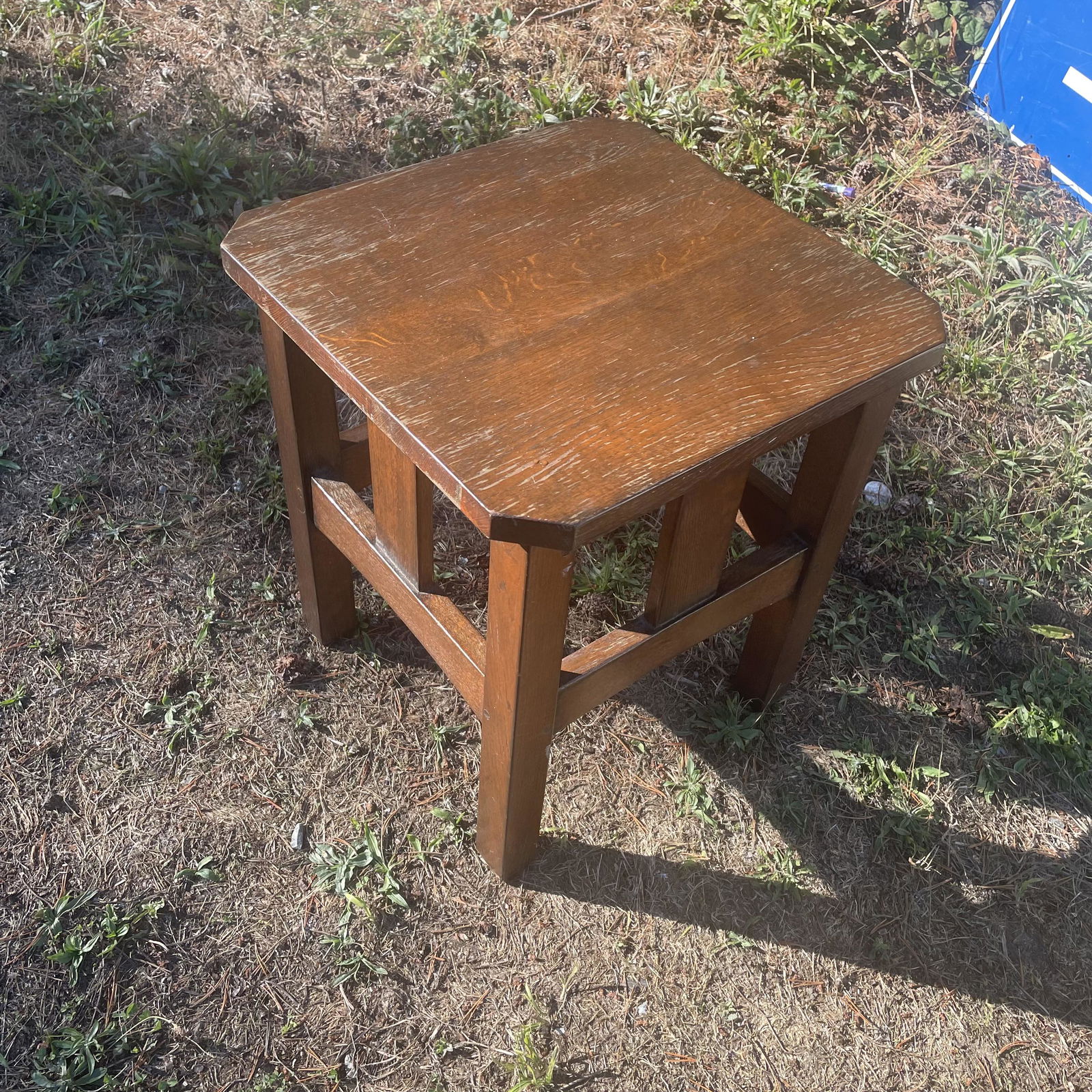 Arts and crafts cut corner taboret (1 of 3)