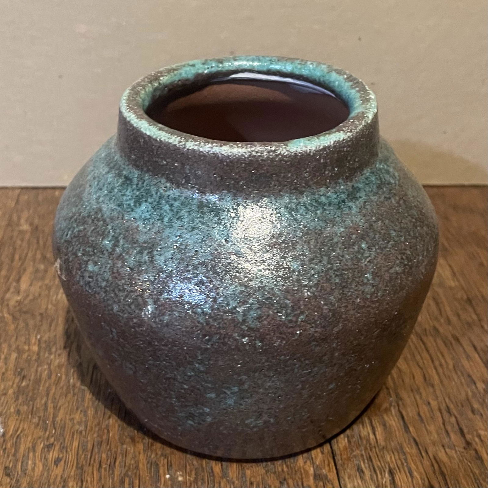 Jugtown pottery vase (1 of 2)