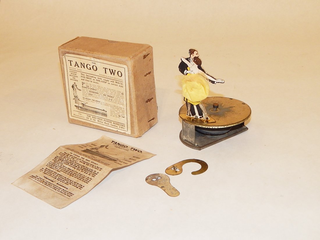 Tango Two Gramophone Phonograph Turntable Novelty (1 of 2)
